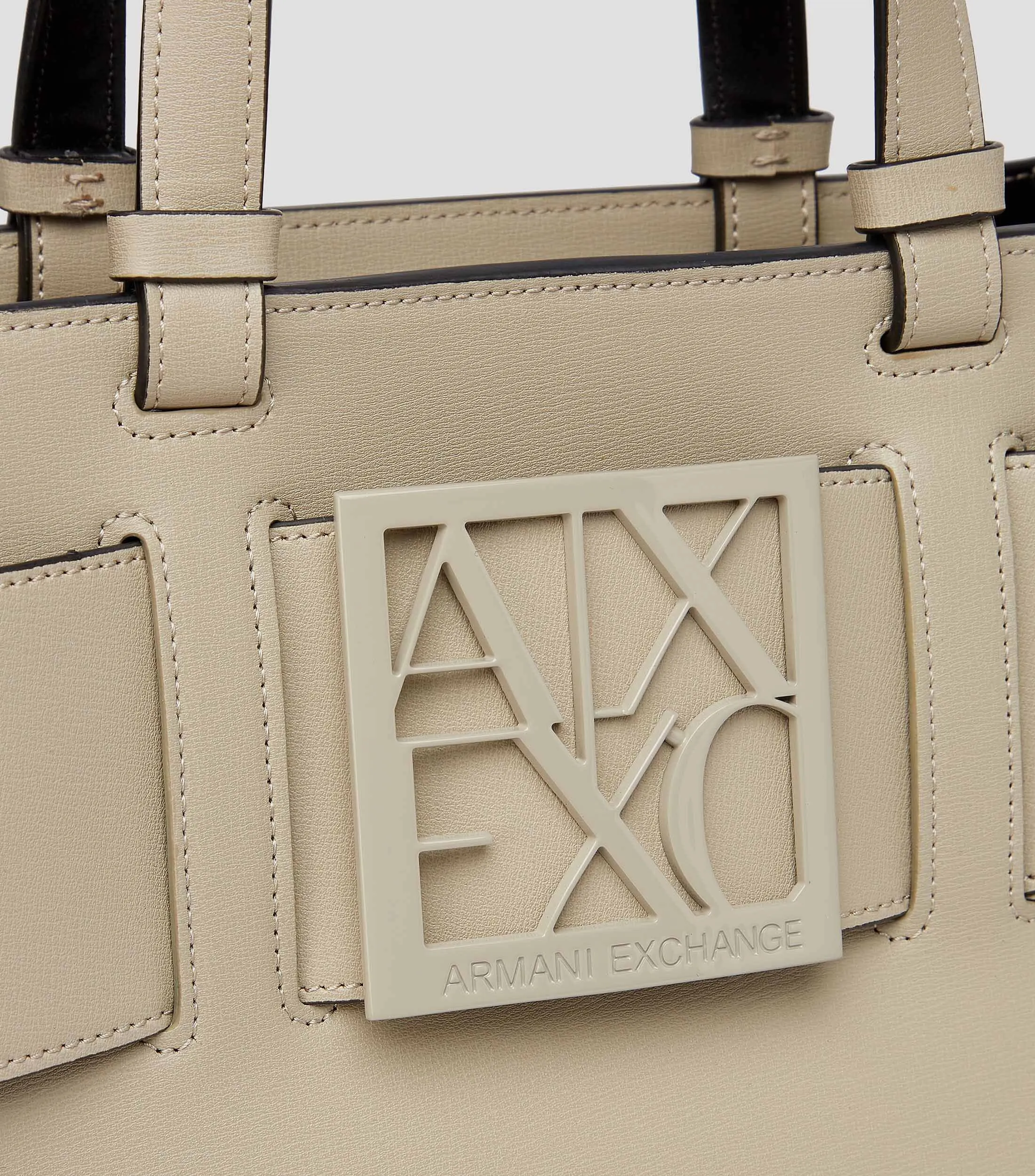 Armani Exchange Bolso tote beige liso Mujer
