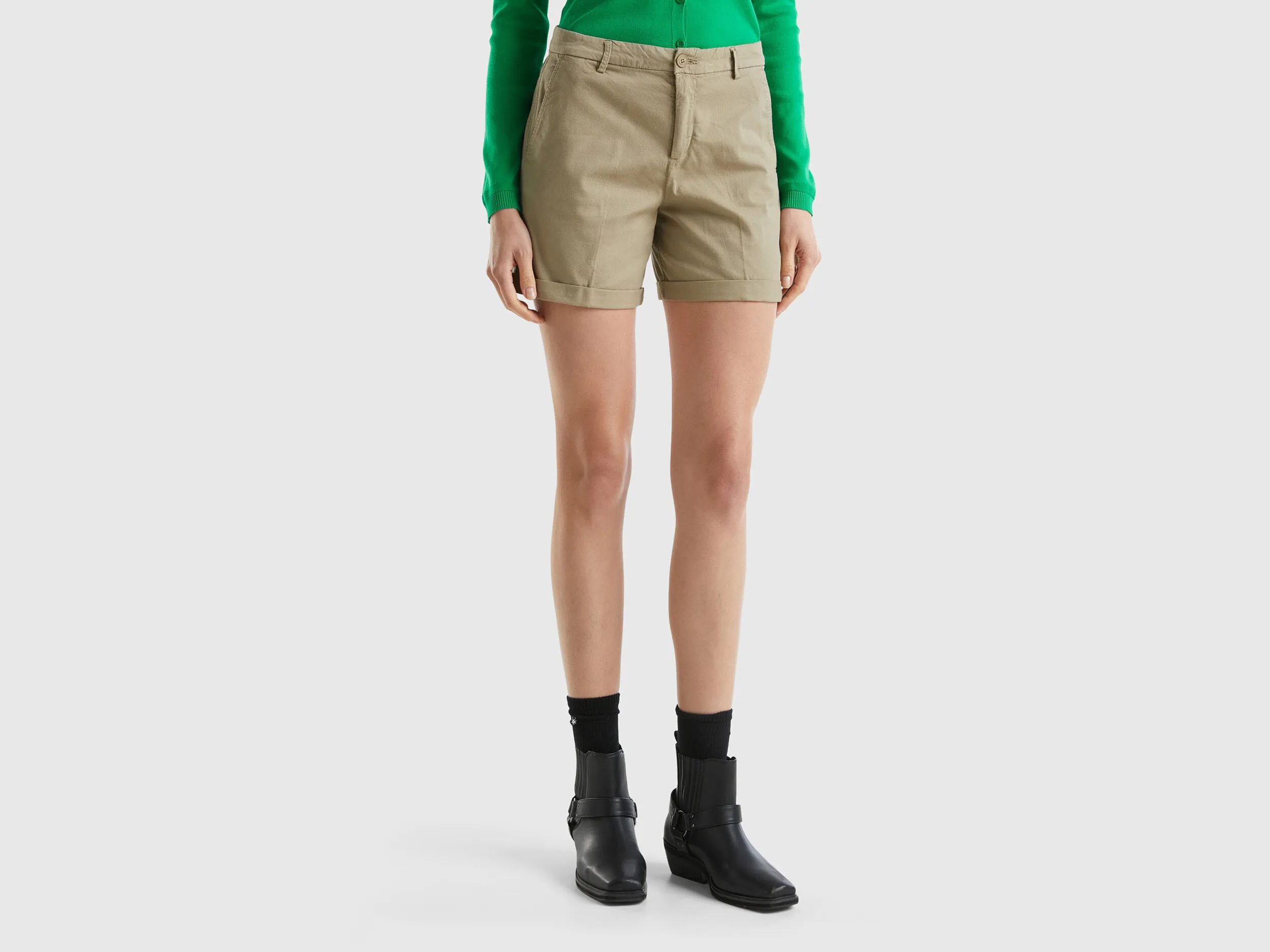 Bermudas de algodón elástico