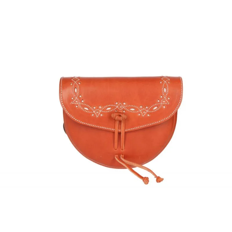 Bolso riñonera ovalado cuero claro
