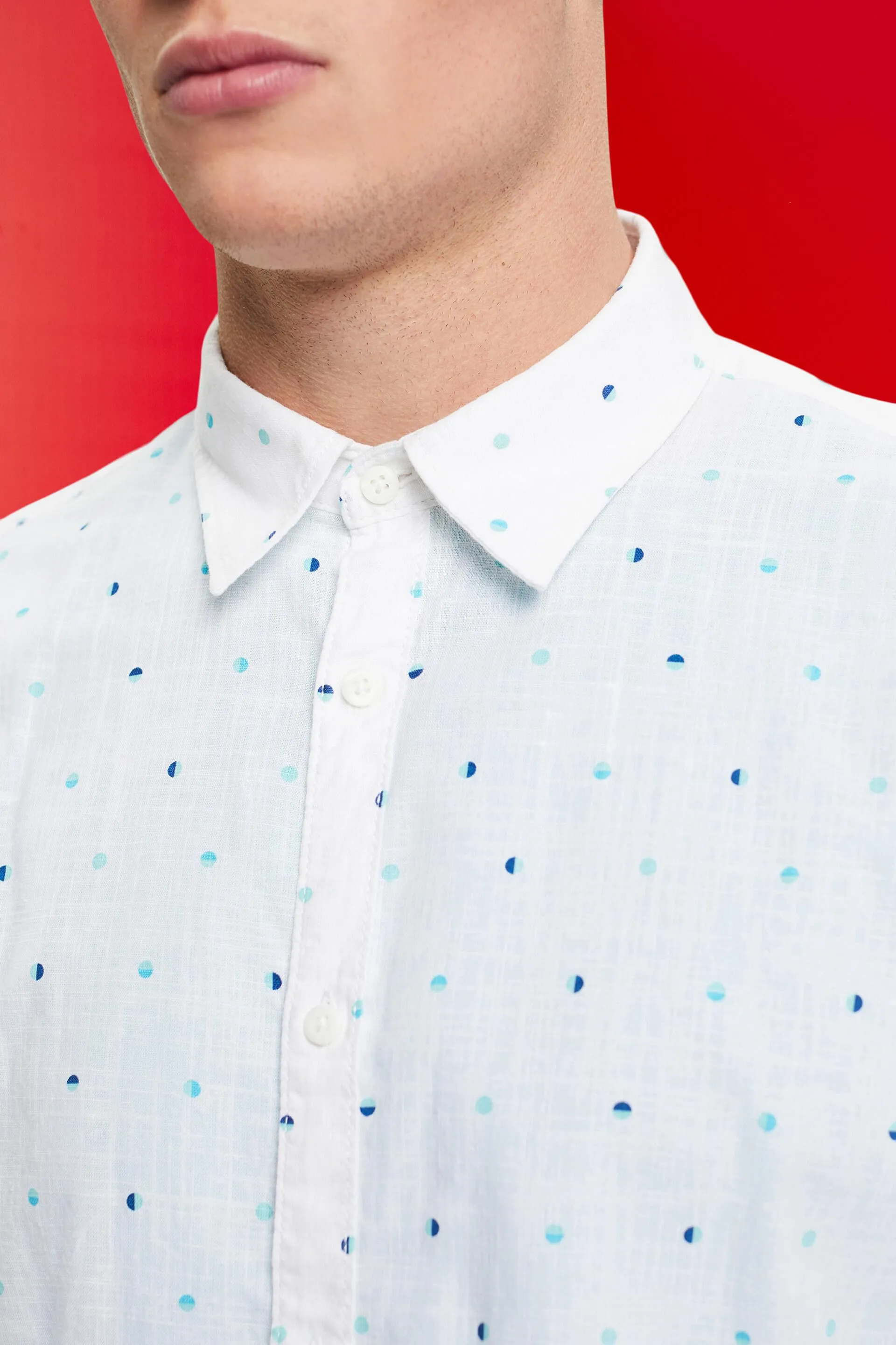 Camisa flameada de algodón con estampado de lunares