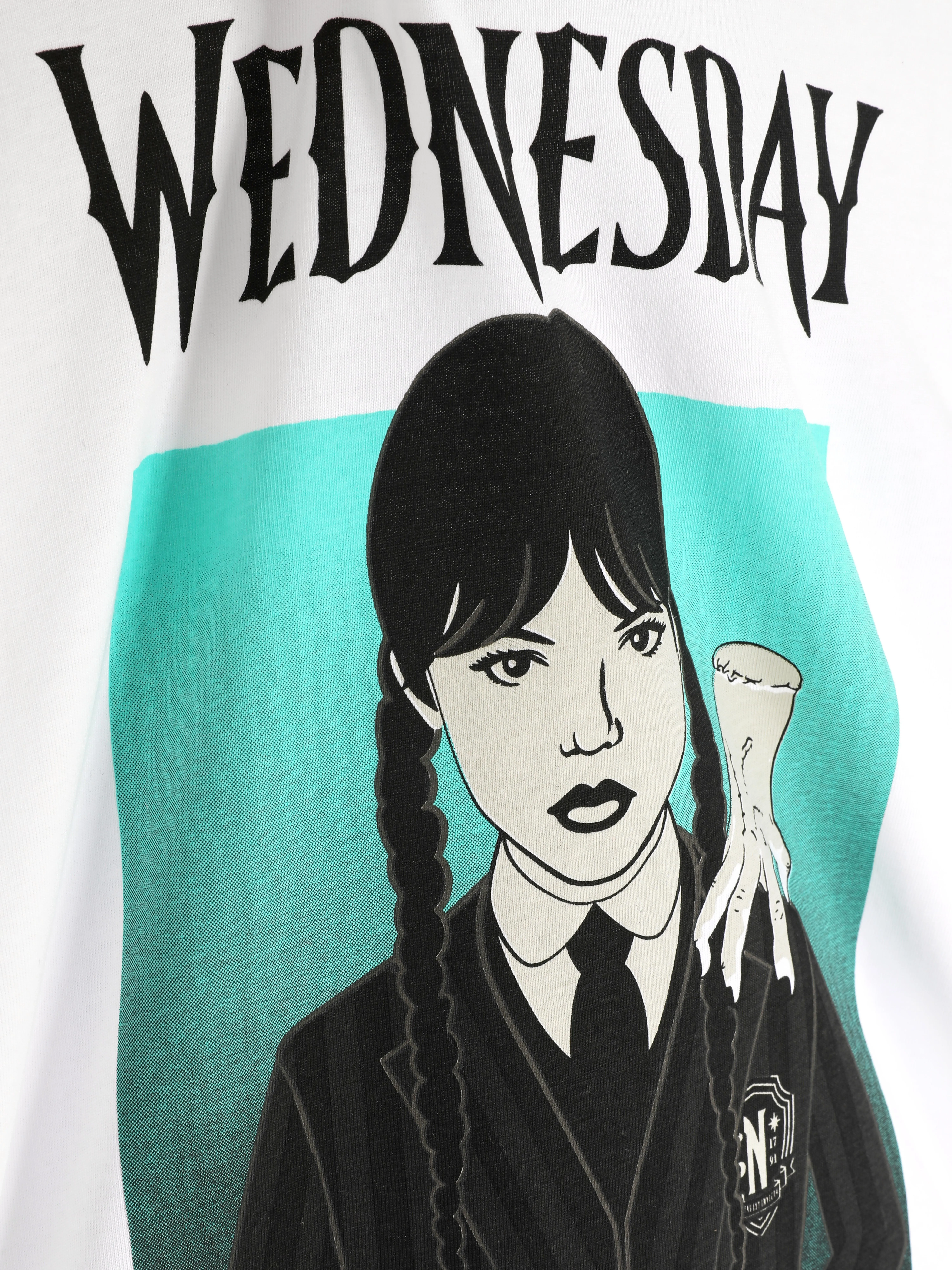 Camiseta con estampado gráfico de Miércoles Addams