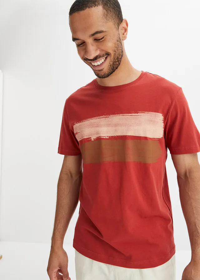 Camiseta con estampado rojo óxido