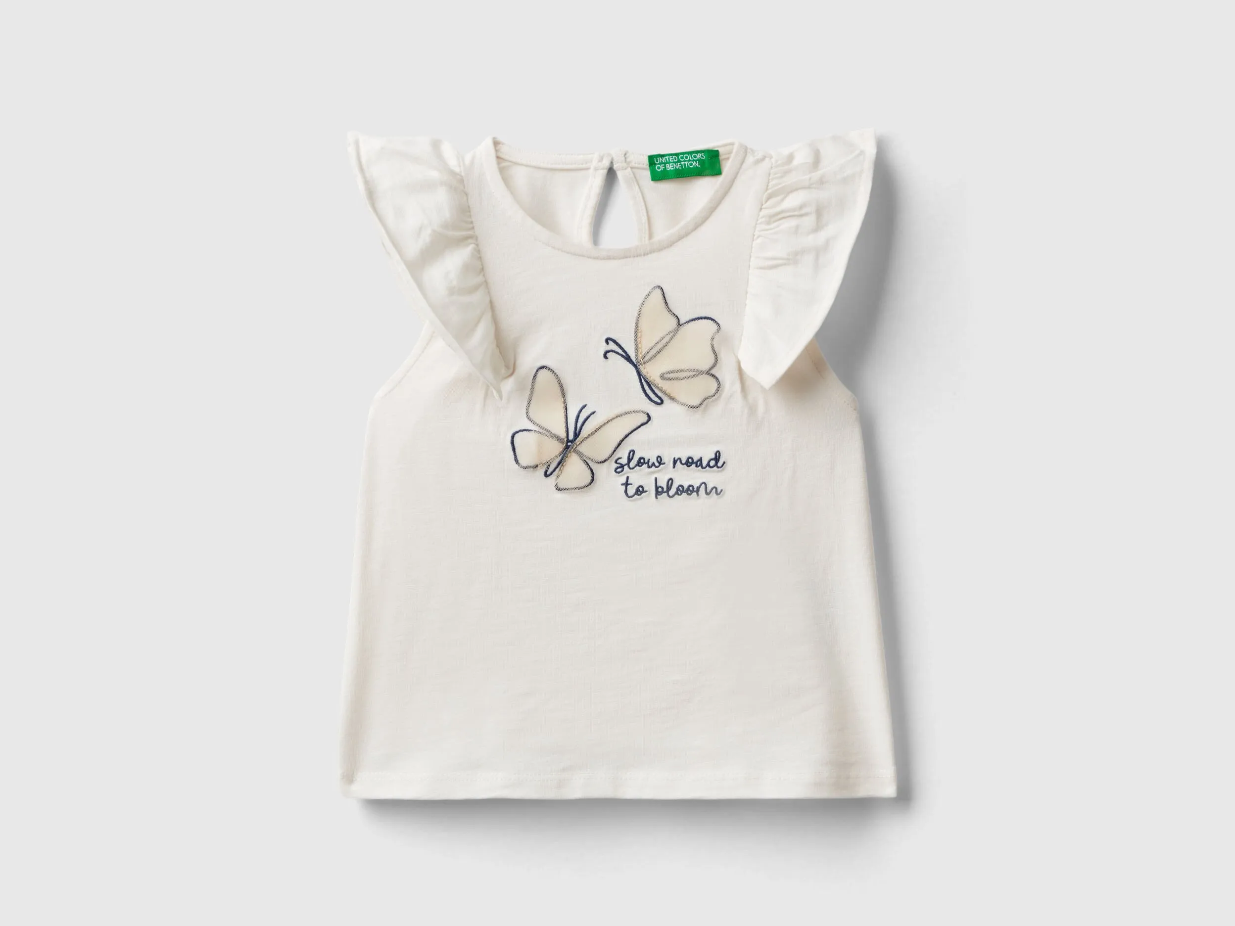 Camiseta con estampado y tul