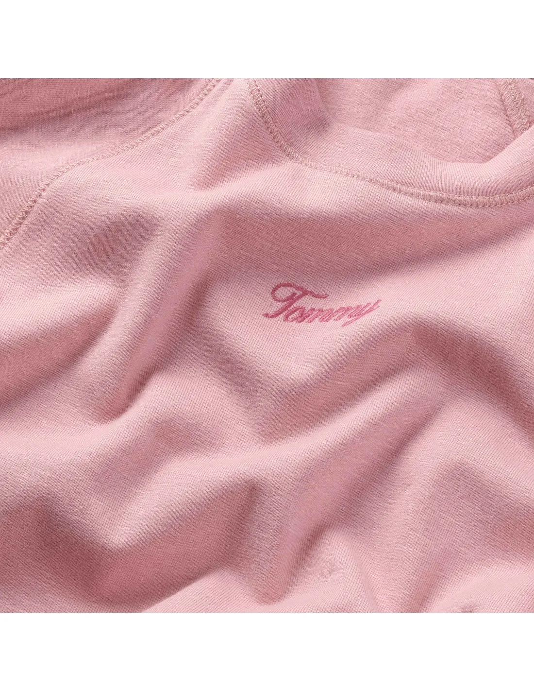 Camiseta con logo en fuente script de Tommy Jeans