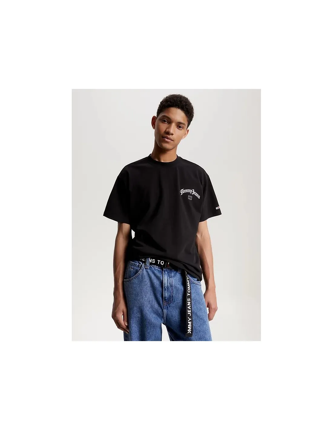 Camiseta con logo trasero y corte amplio de Tommy Jeans