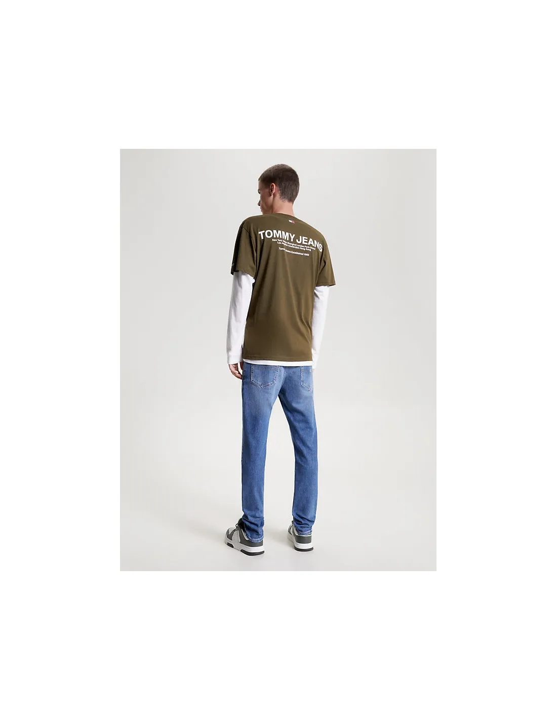 Camiseta con logo trasero y corte clásico de Tommy Jeans
