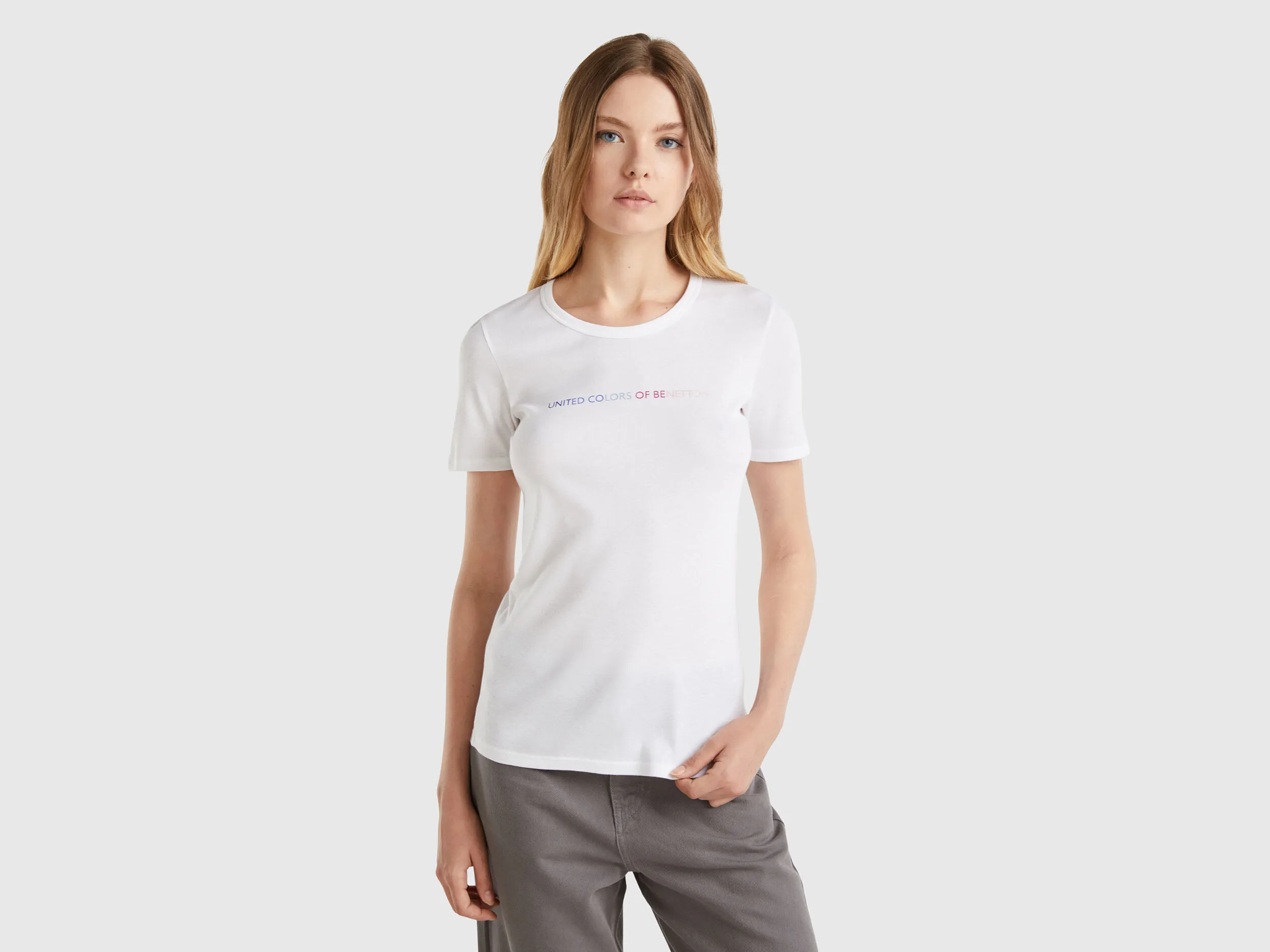 Camiseta de 100% algodón con estampado de logotipo con glitter