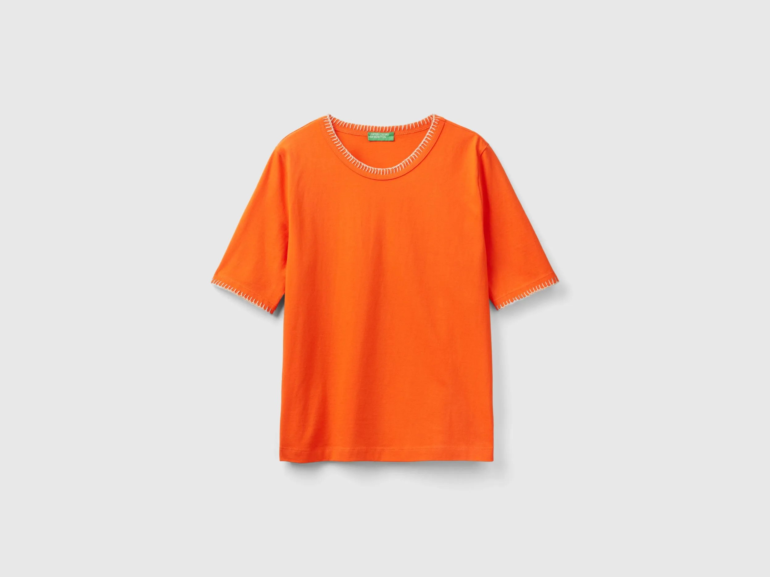 Camiseta de algodón con cuello redondo