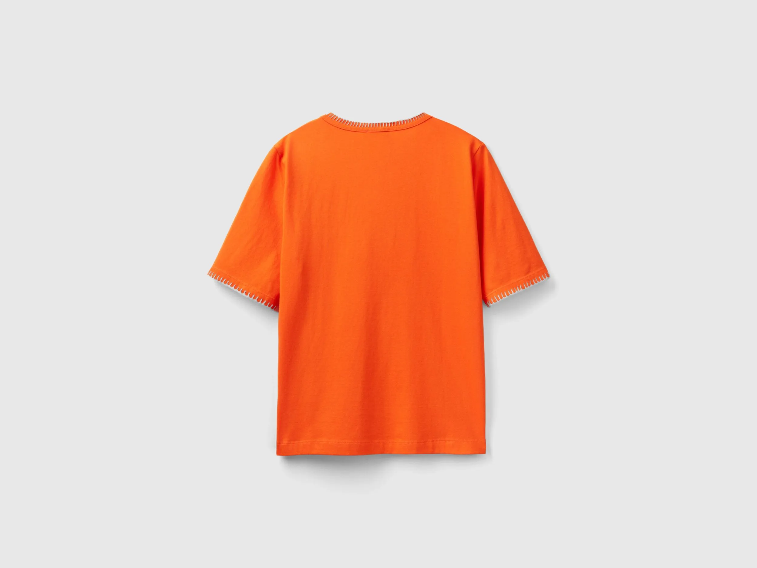 Camiseta de algodón con cuello redondo
