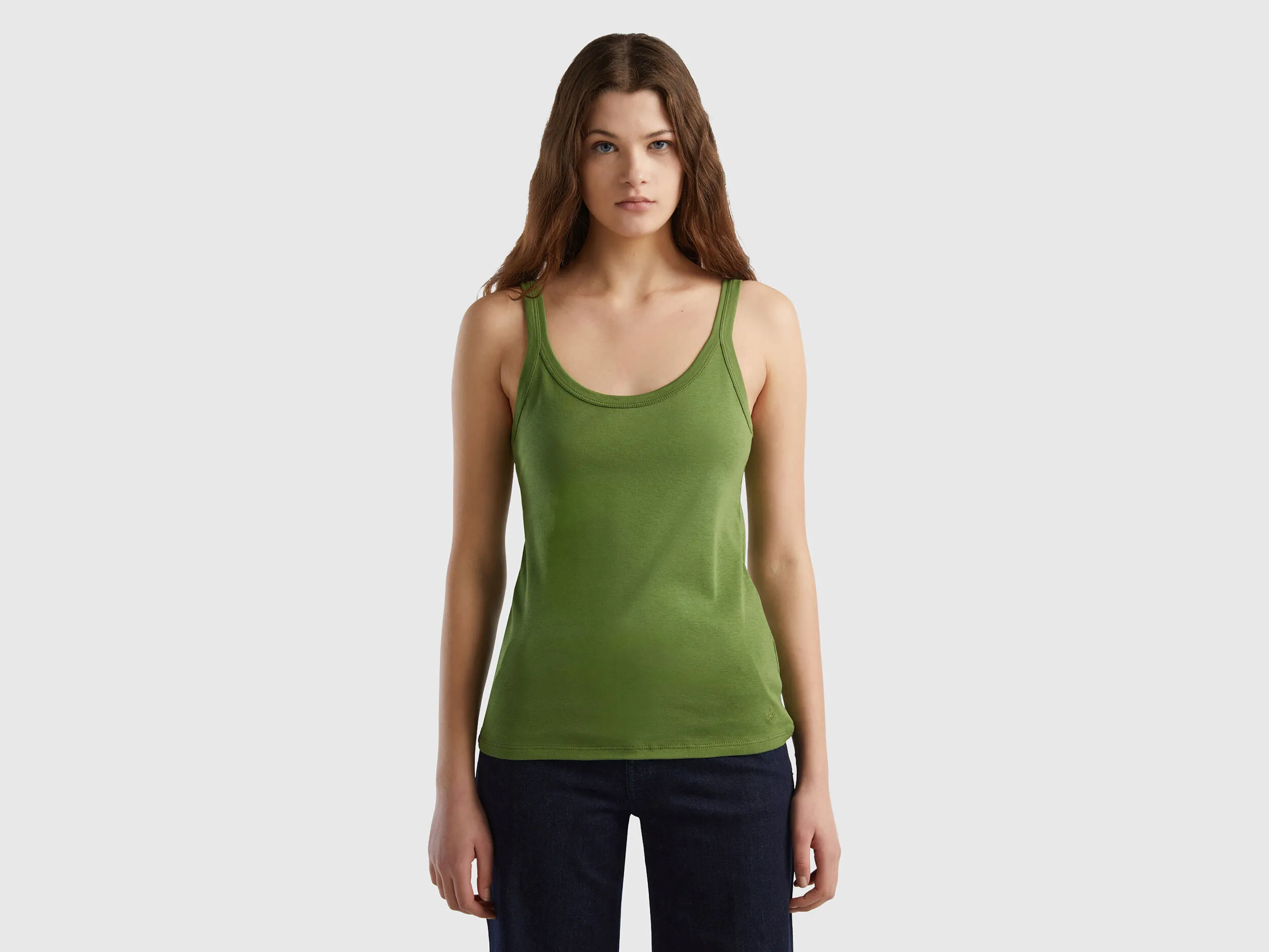 Camiseta de tirantes verde militar de 100 % algodón