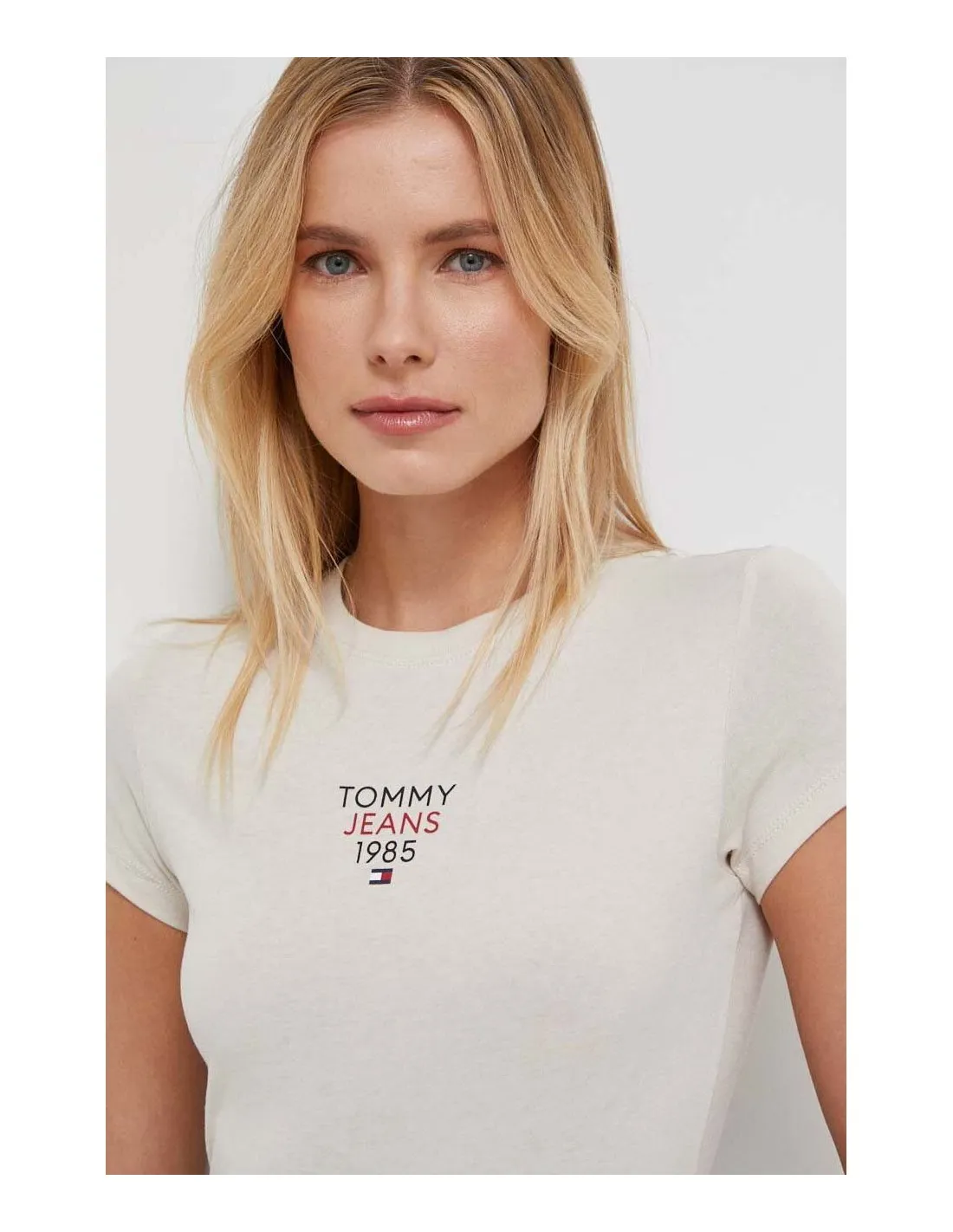 Camiseta Slim Essential Logo de Tommy Jeans
