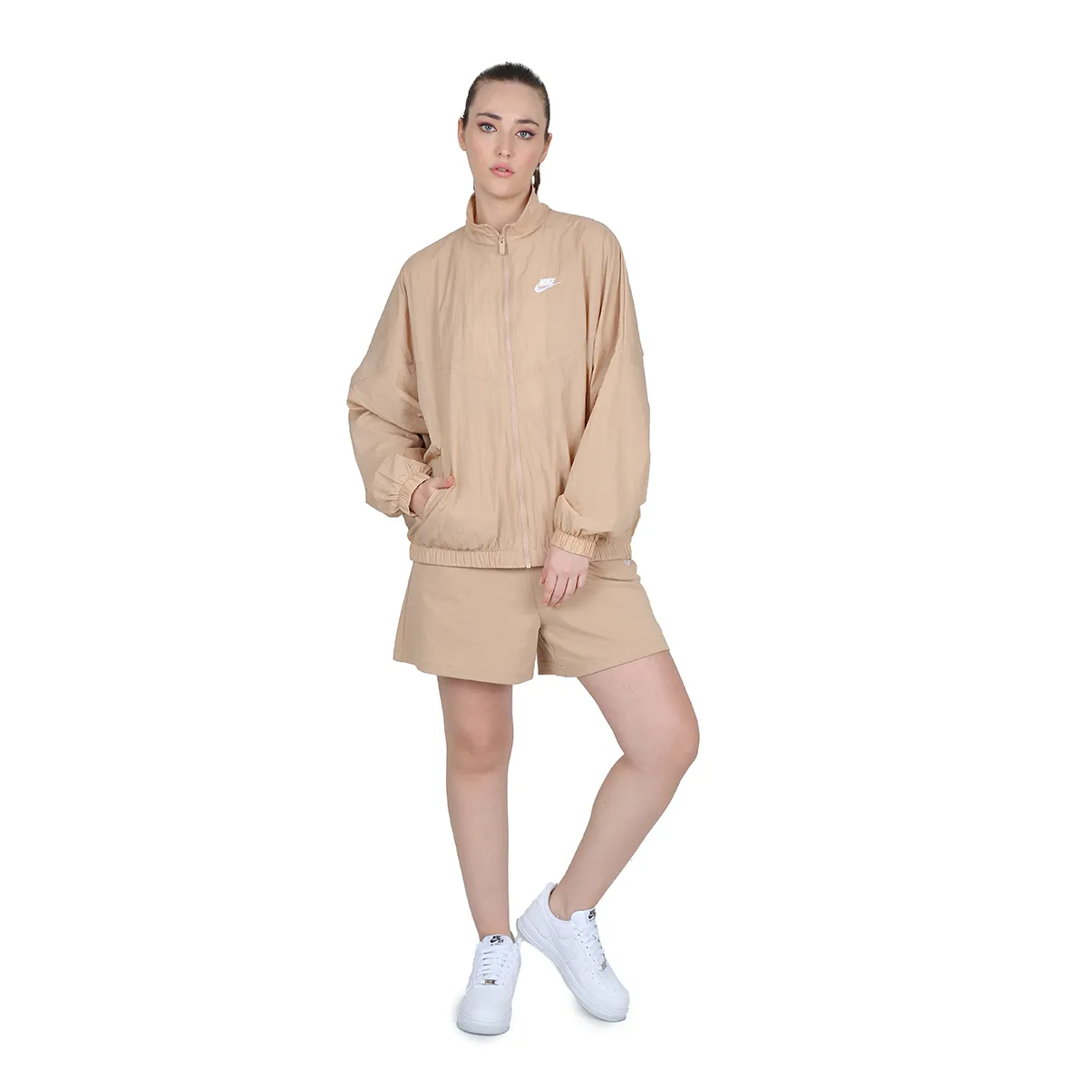 Campera Nike Sportswear Essential Windrunner