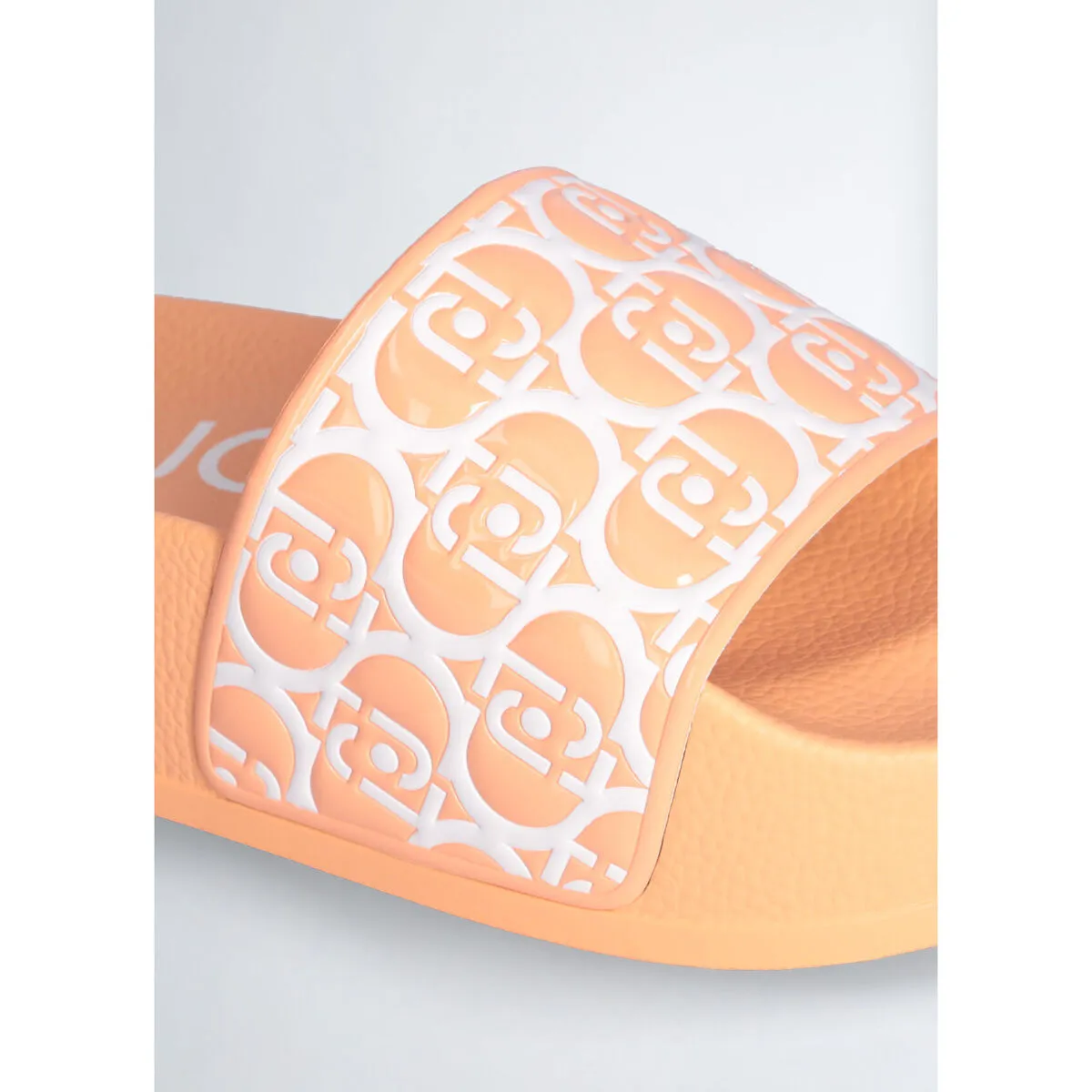 Chanclas con plataforma y estampado de monograma