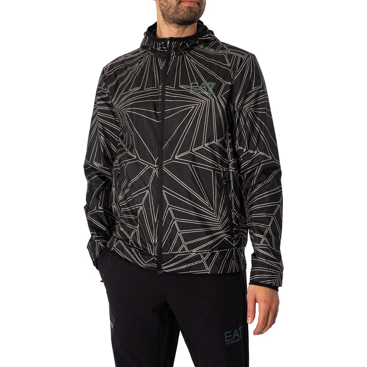 Chaqueta Ligera Con Estampado Y Logo