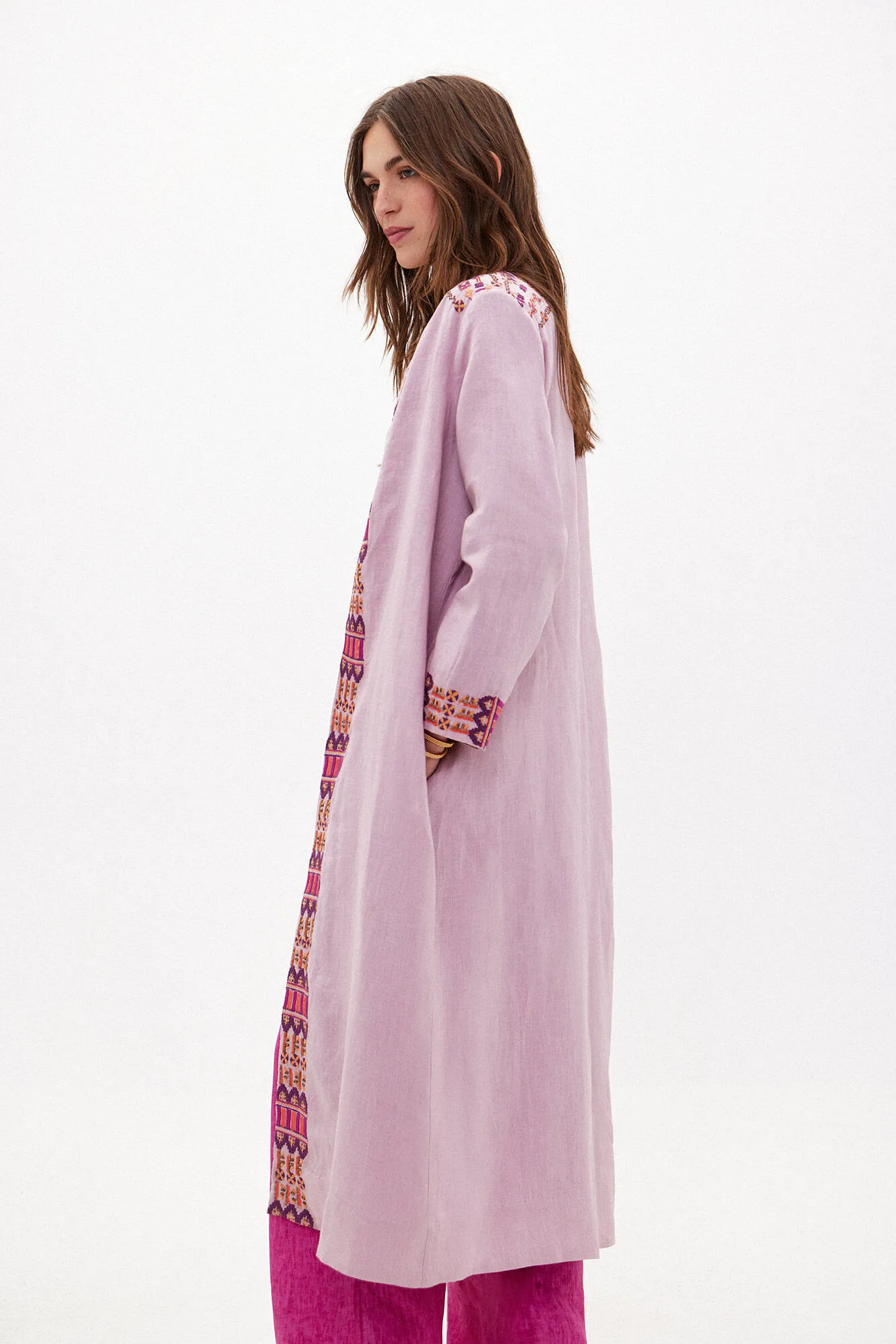 Hoss Intropia Carmela. Kimono largo de lino bordado