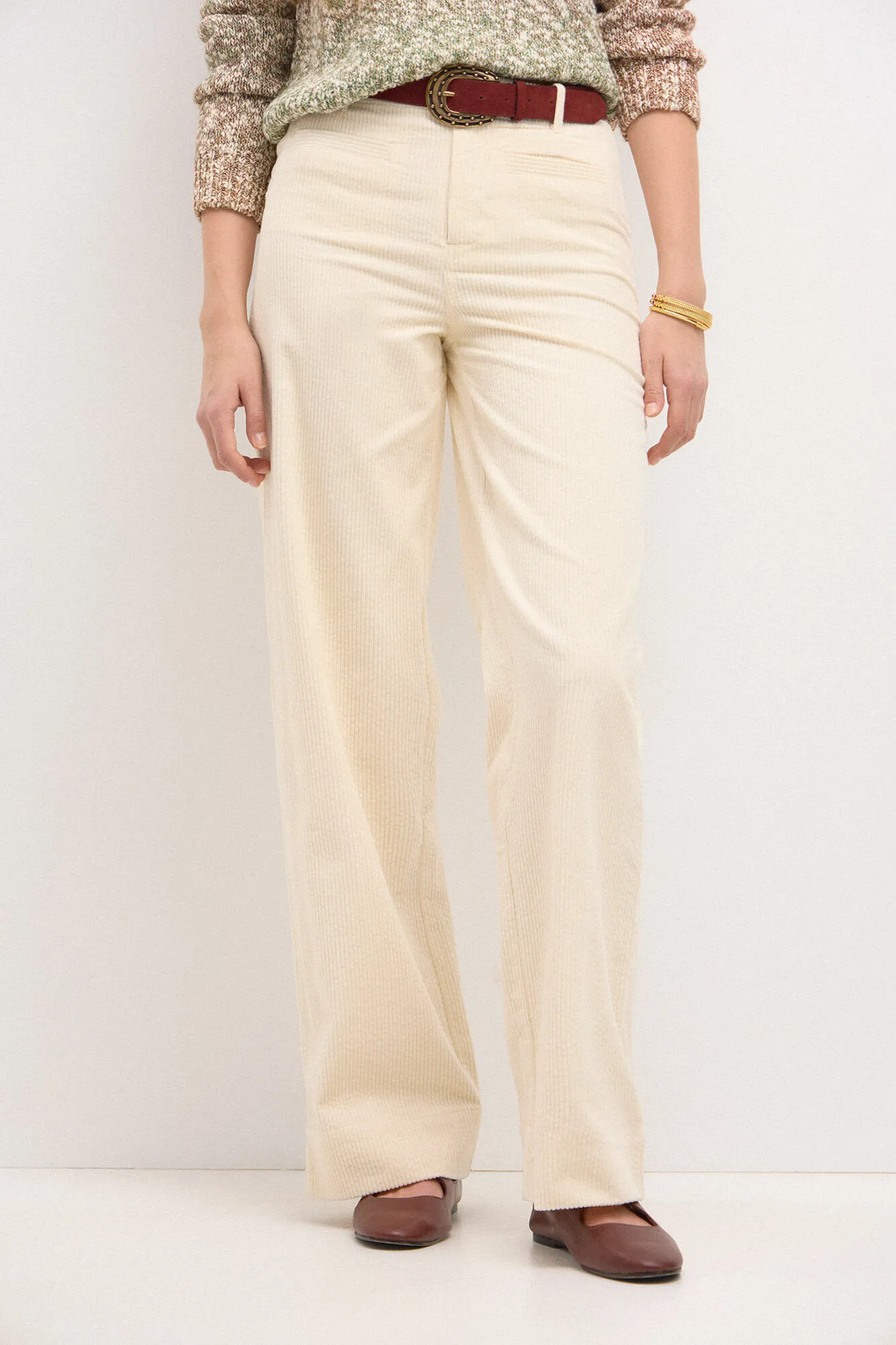 Hoss Intropia Pauline. Pantalón recto de pana