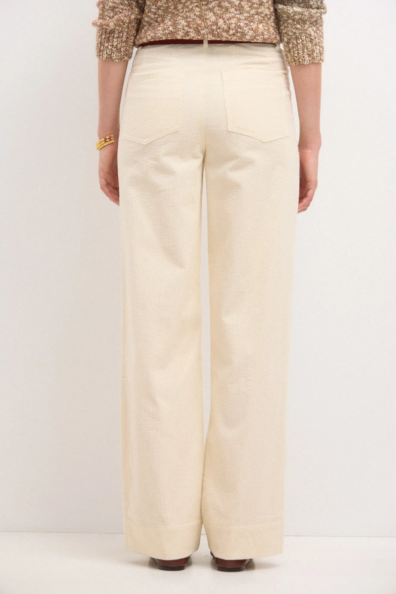 Hoss Intropia Pauline. Pantalón recto de pana