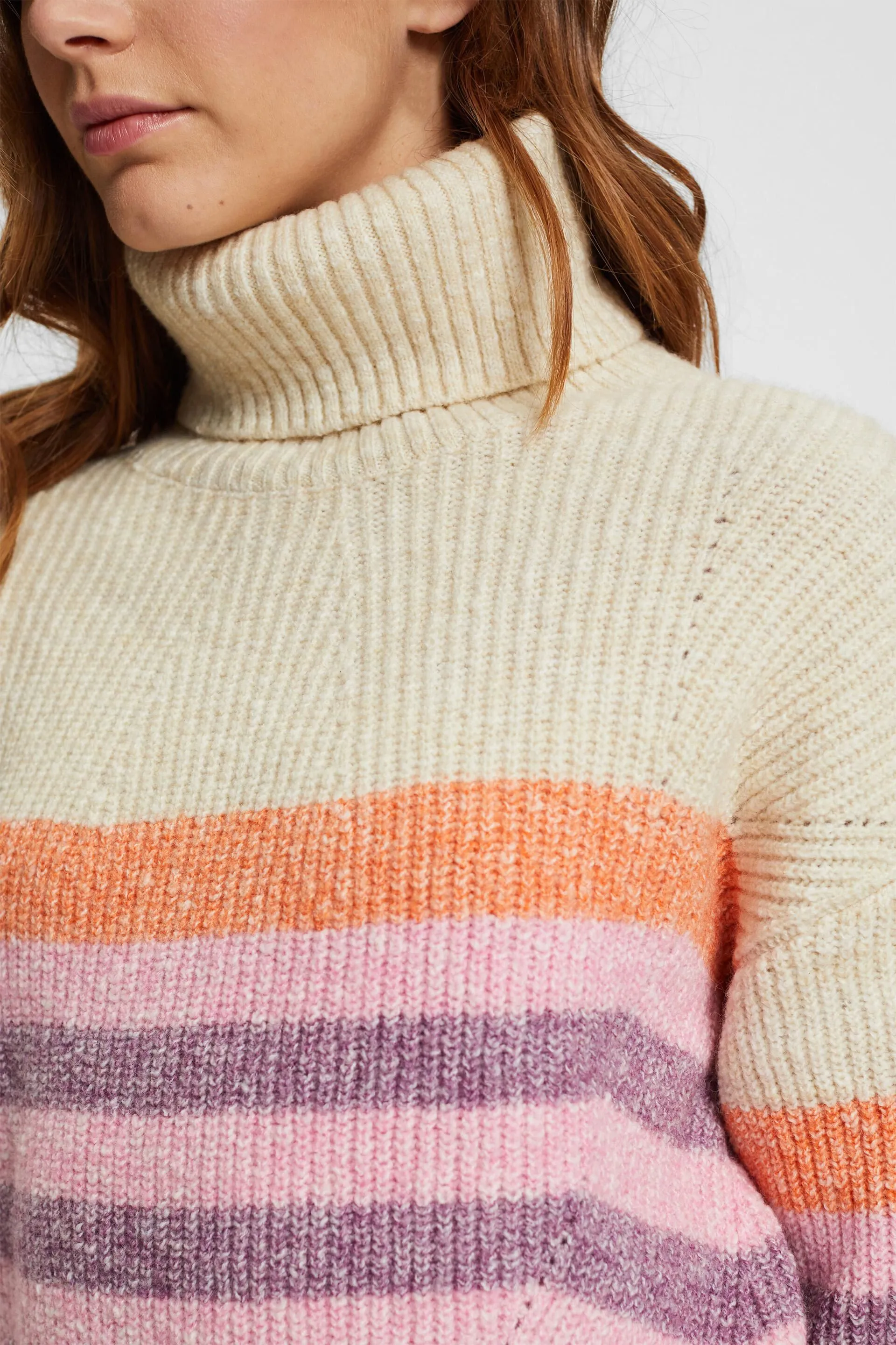 Jersey de rayas con cuello alto