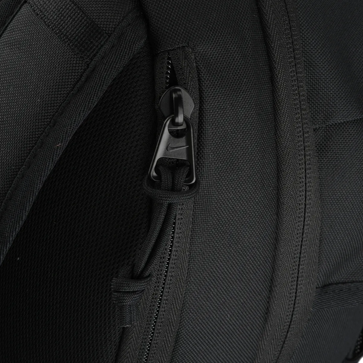 Mochila Nike Academy Team 2.3
