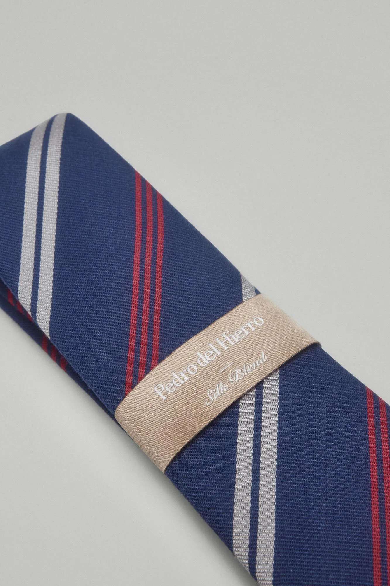 Natural silk tie