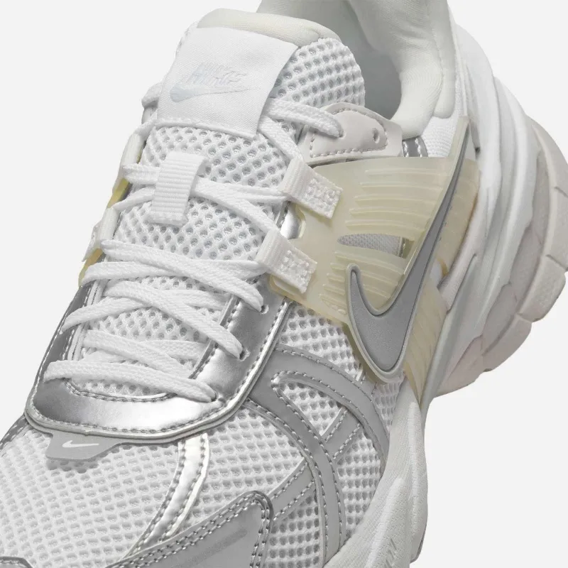 NIKE V2K RUN FD0736104