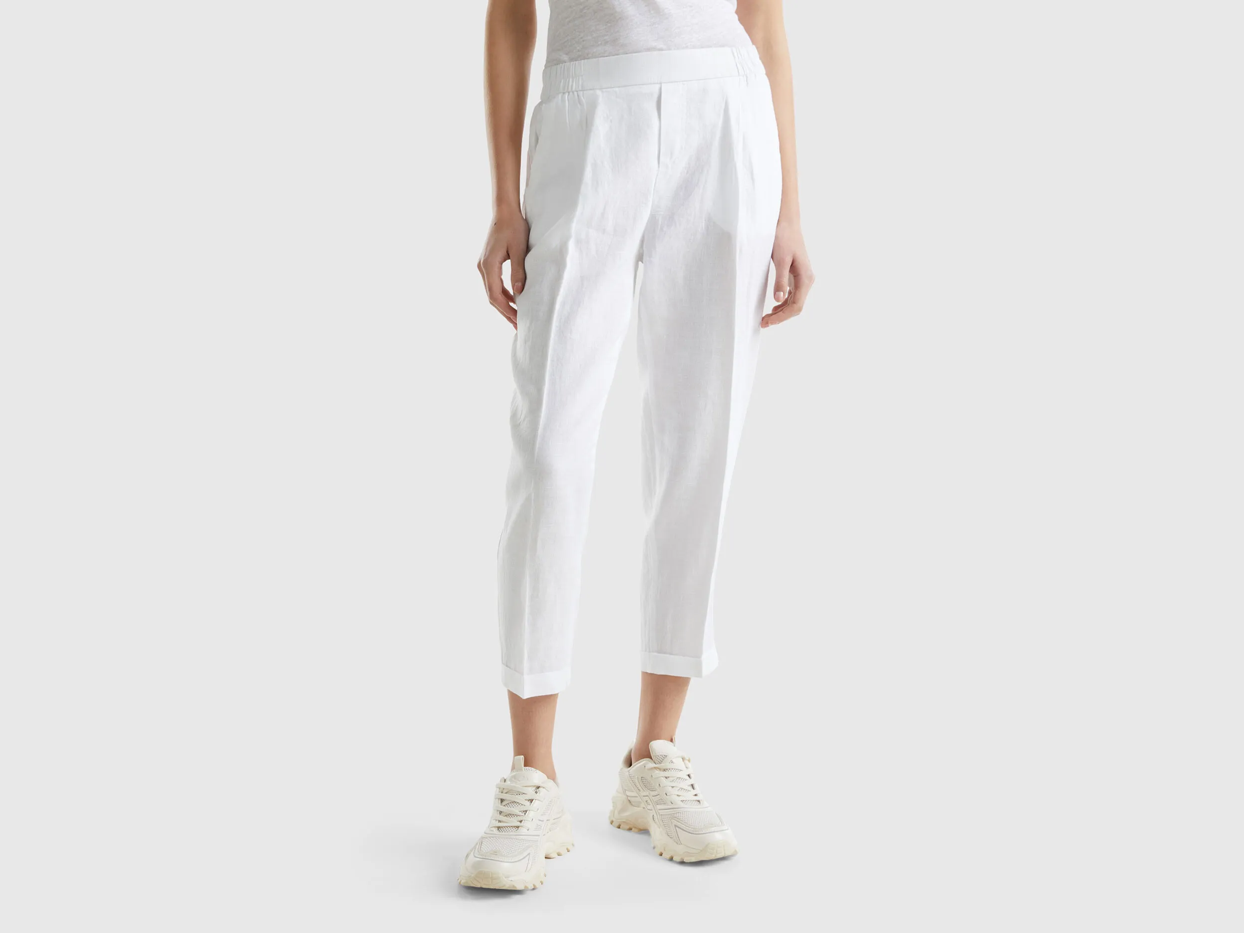 Pantalón cropped de 100% lino