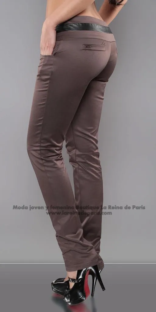 Pantalones brillantes AUM Marrón