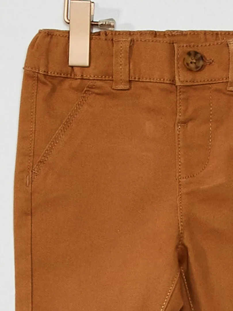 PANTALóN CHINO LISO  BEIGE