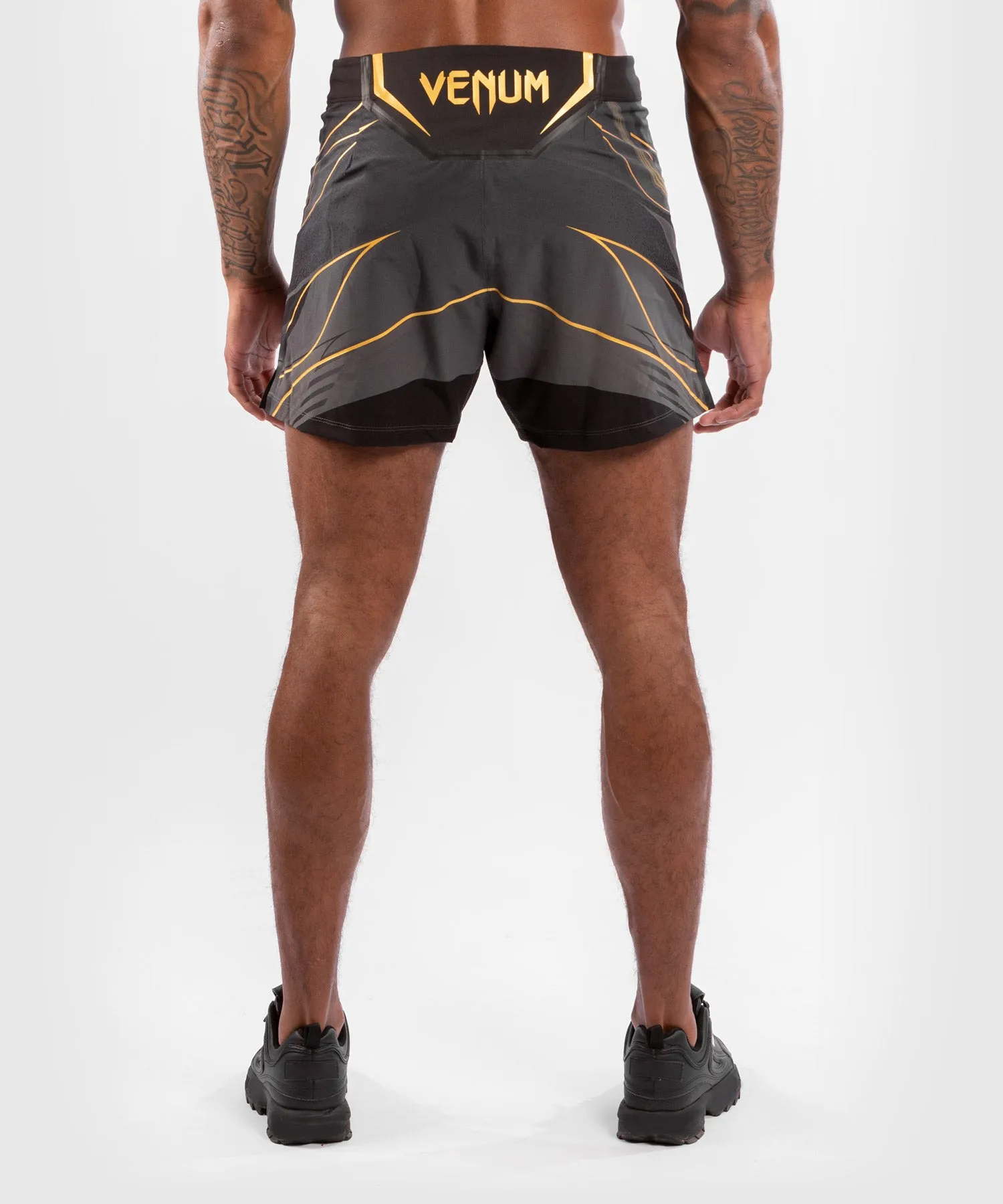 PANTALóN DE MMA PARA HOMBRE UFC VENUM AUTHENTIC FIGHT NIGHT – MODELO CORTO  CAMPEóN