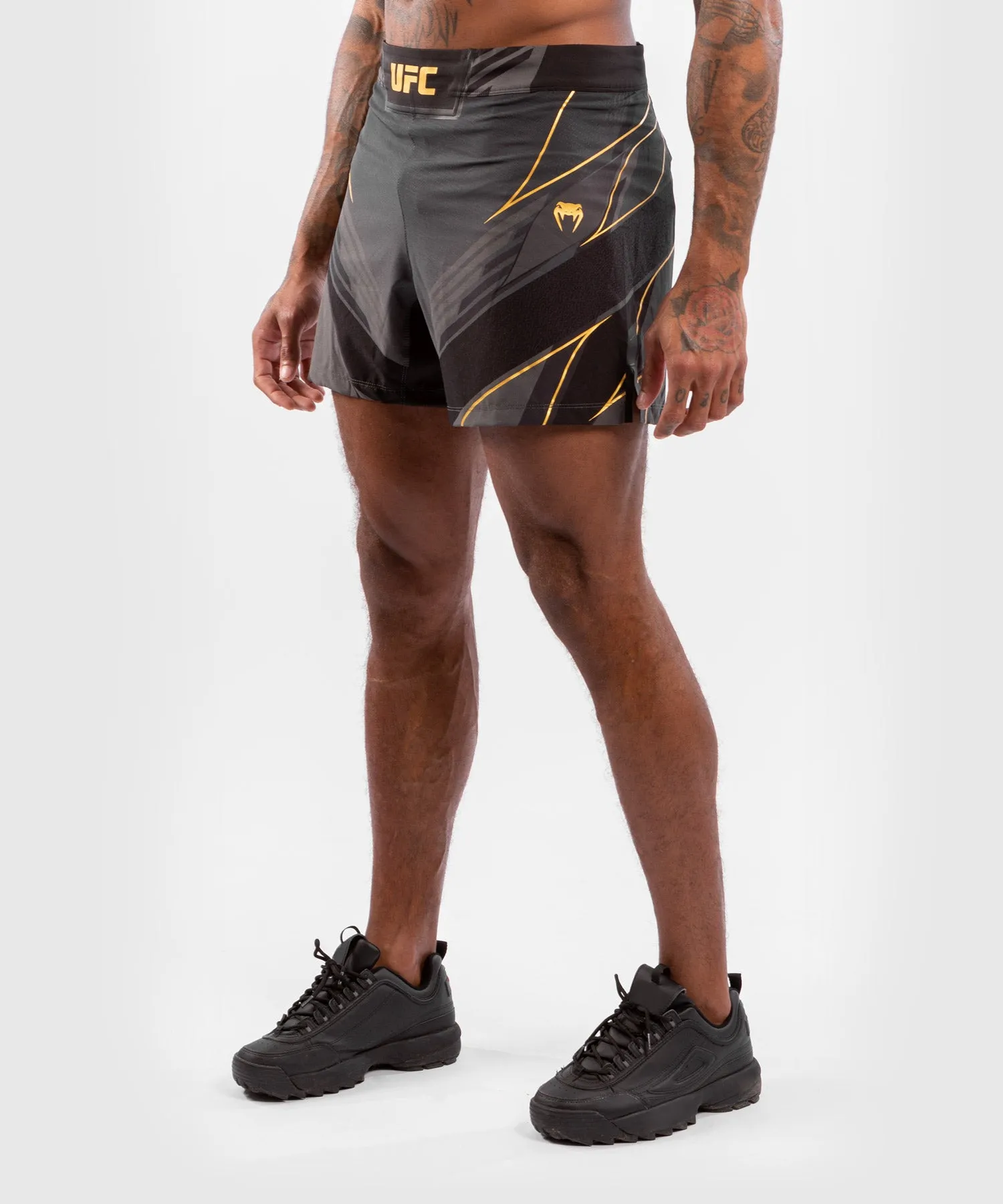PANTALóN DE MMA PARA HOMBRE UFC VENUM AUTHENTIC FIGHT NIGHT – MODELO CORTO  CAMPEóN