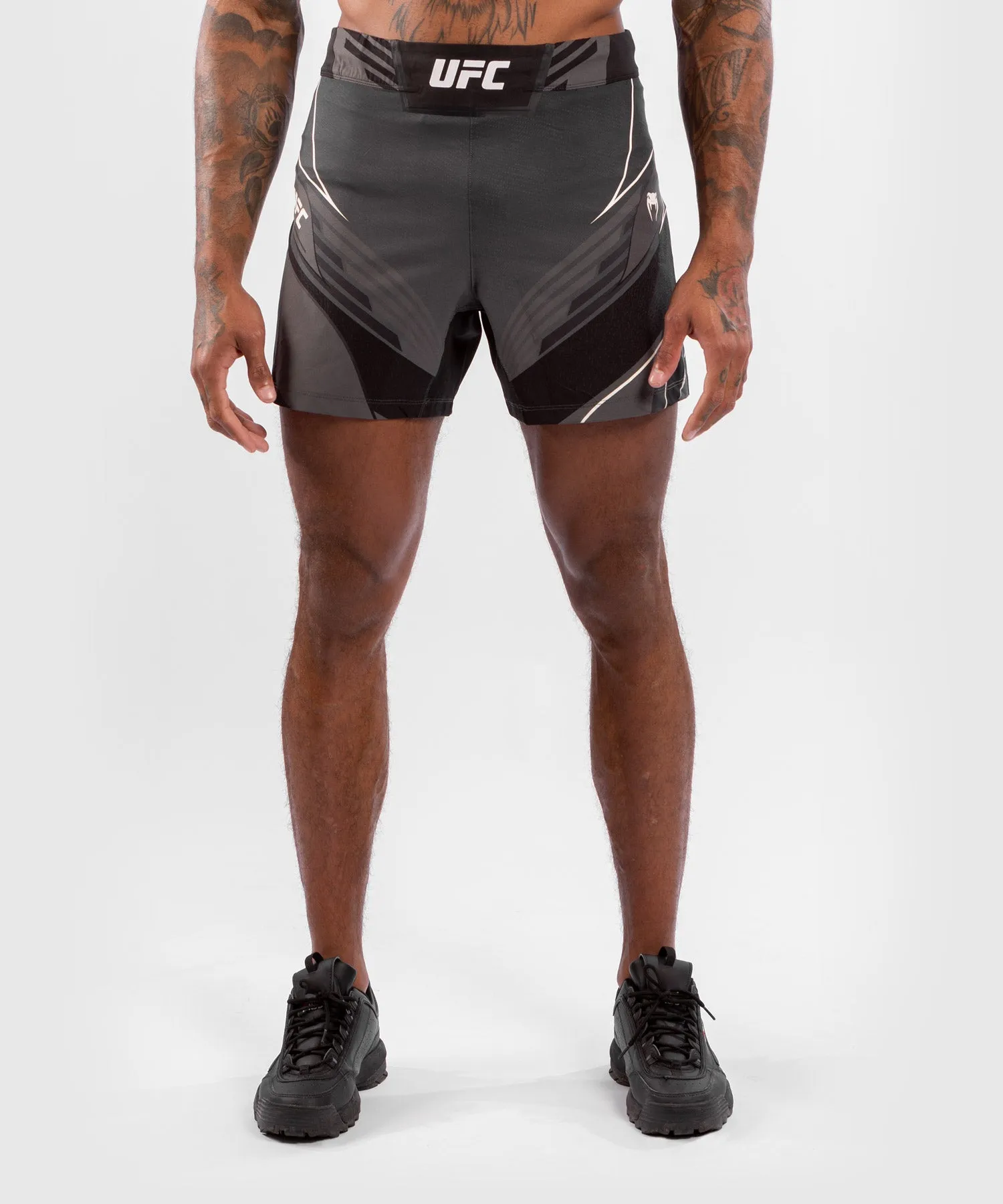 PANTALóN DE MMA PARA HOMBRE UFC VENUM AUTHENTIC FIGHT NIGHT – MODELO CORTO  NEGRO