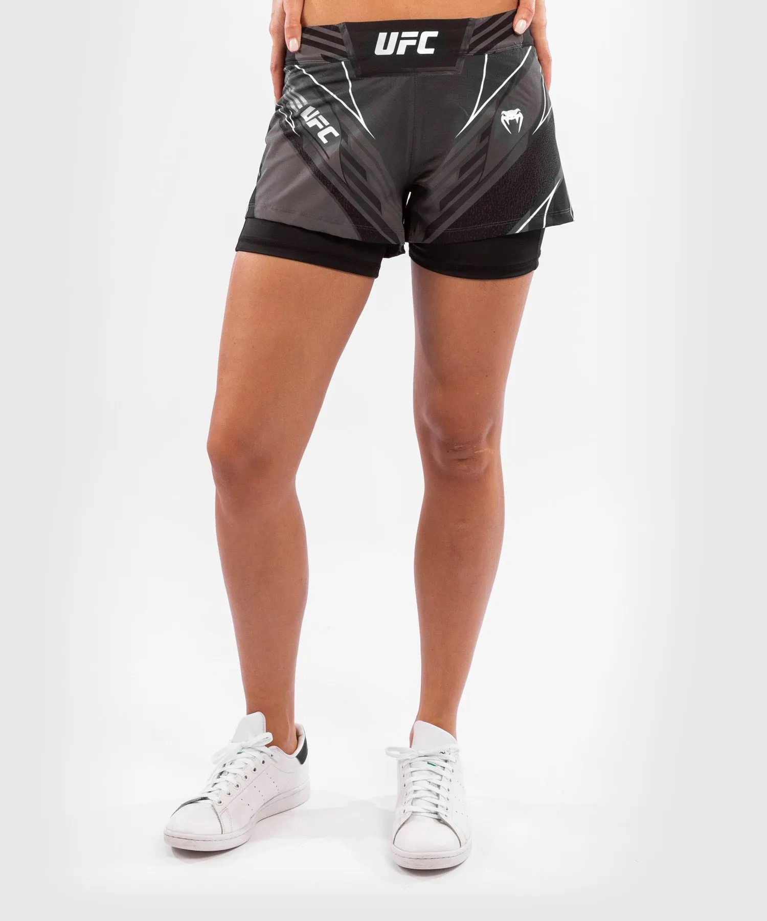 PANTALóN DE MMA PARA MUJER UFC VENUM AUTHENTIC FIGHT NIGHT – MODELO CORTO  NEGRO