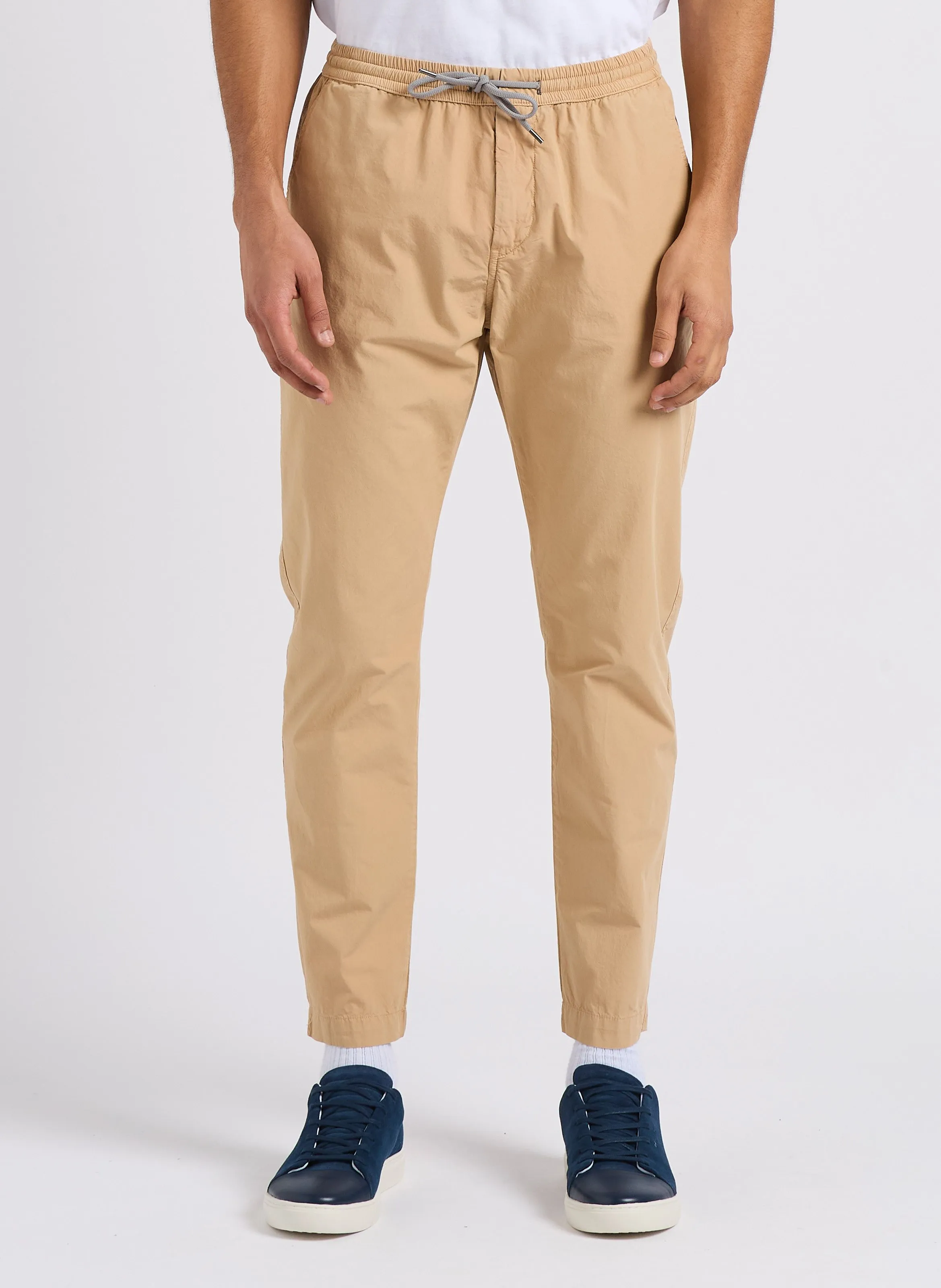 Pantalón recto de algodón orgánico en marron