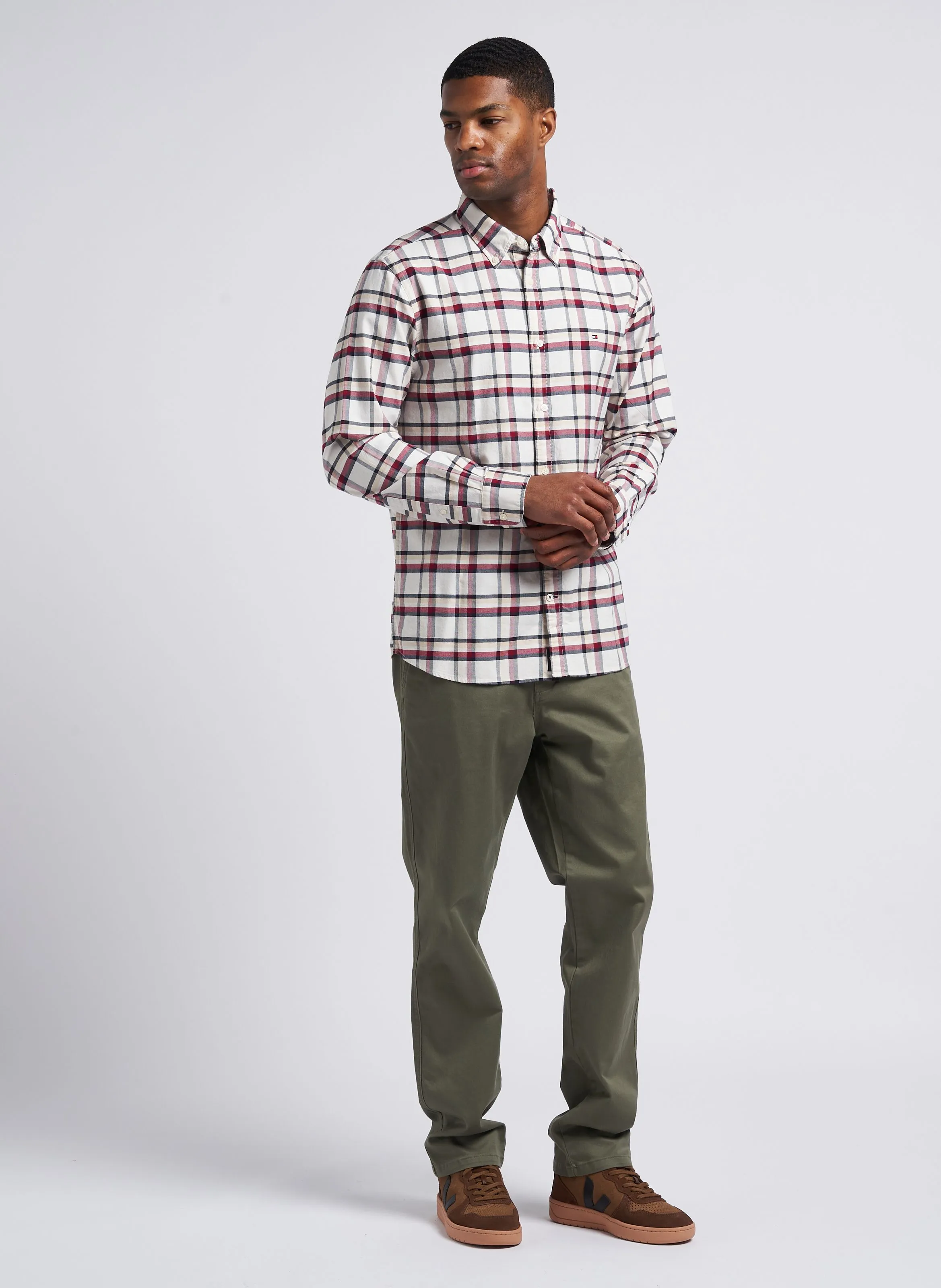 Pantalón slim de mezcla de algodón en caqui
