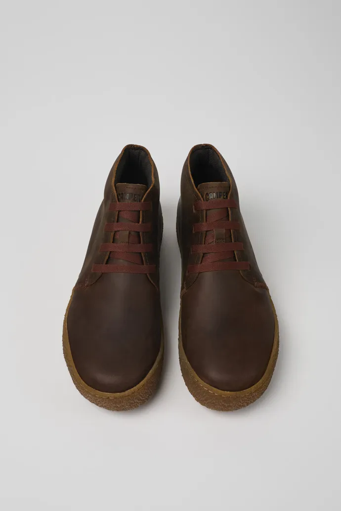 Peu Terreno Desert boot para hombre en nobuk marrón