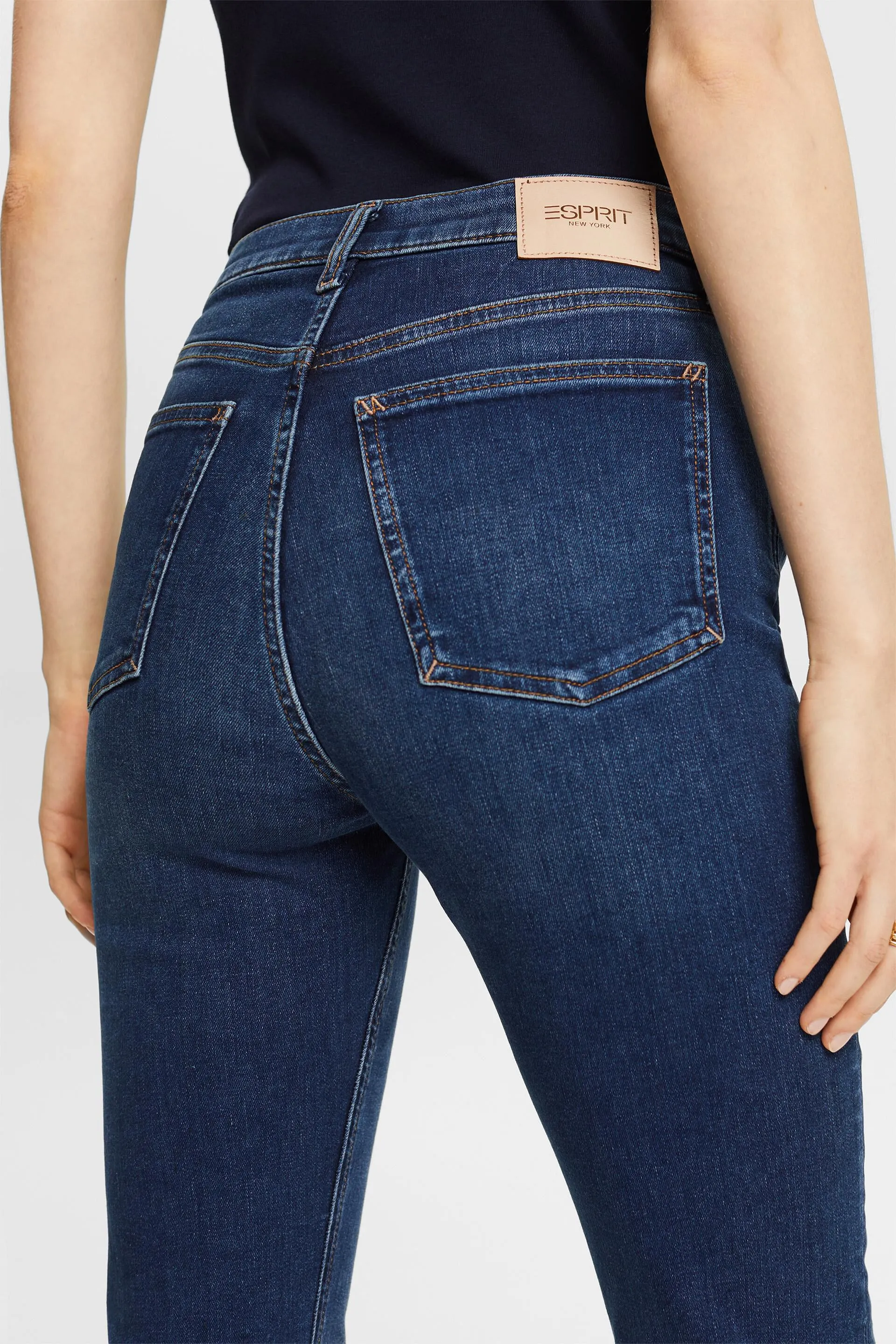 RECICLADOS: JEANS HIGHRISE BOOTCUT FIT