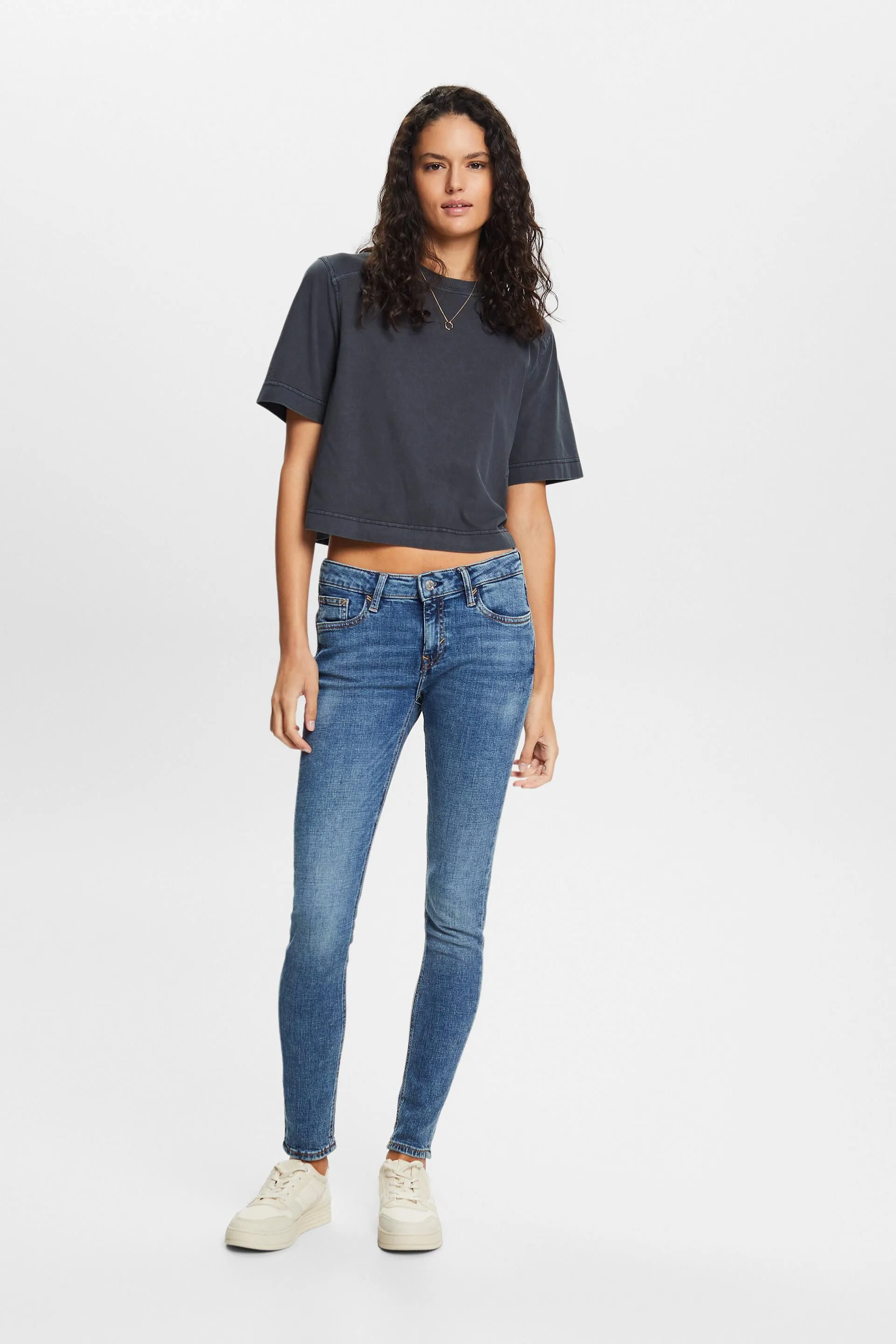 RECICLADOS: JEANS MIDRISE SKINNY FIT EL&AACUTE;STICOS