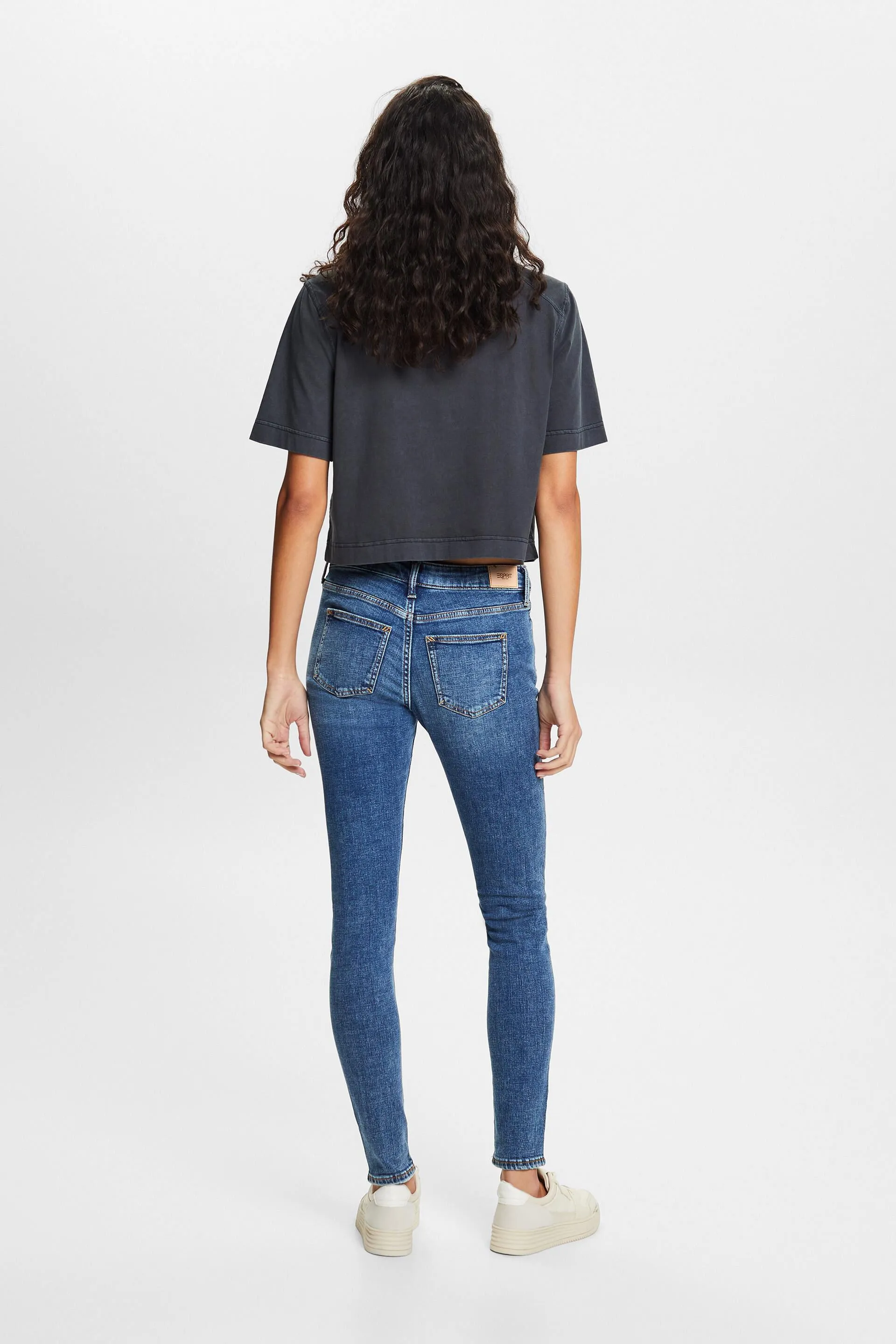 RECICLADOS: JEANS MIDRISE SKINNY FIT EL&AACUTE;STICOS