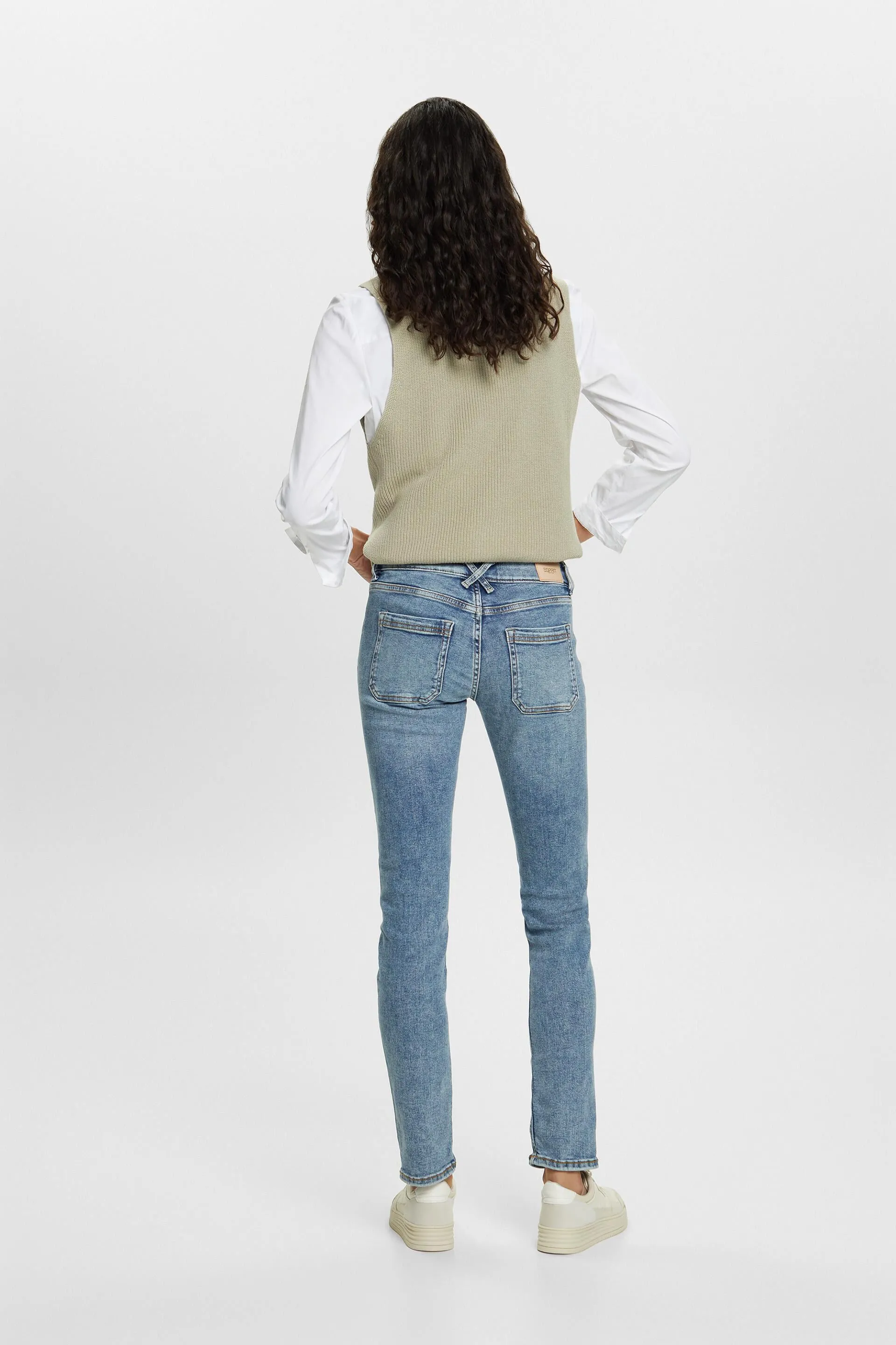 RECICLADOS: JEANS MIDRISE SLIM FIT