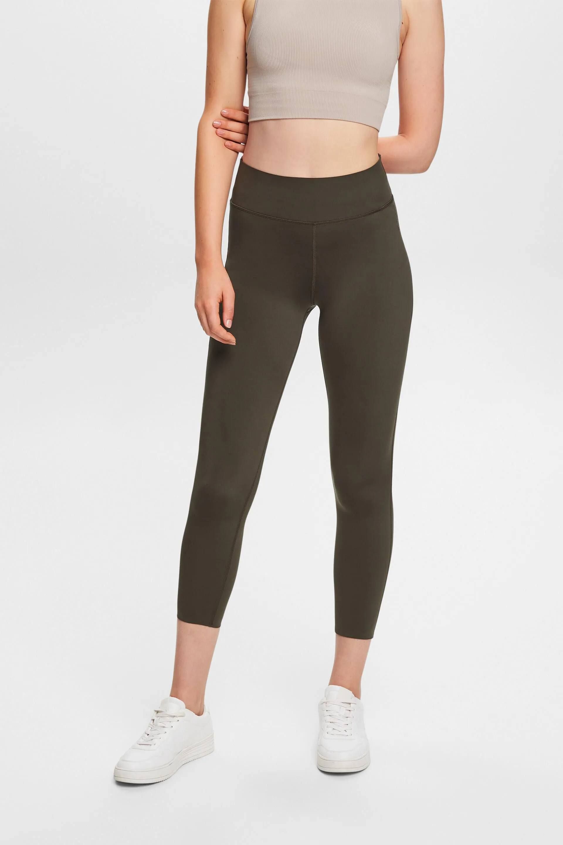 RECICLADOS: LEGGINGS DEPORTIVOS CON TECNOLOG&IACUTE;A EDRY