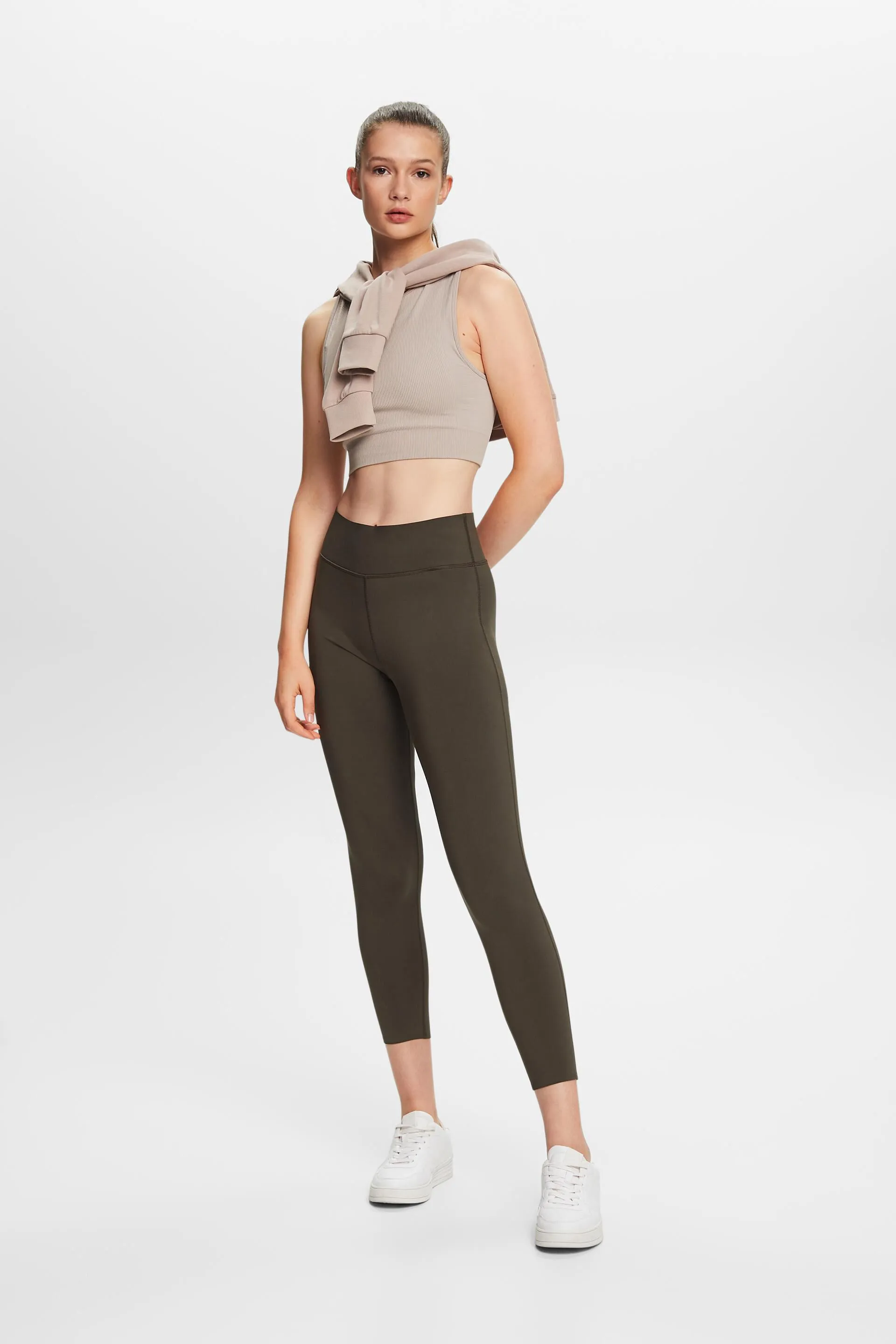 RECICLADOS: LEGGINGS DEPORTIVOS CON TECNOLOG&IACUTE;A EDRY