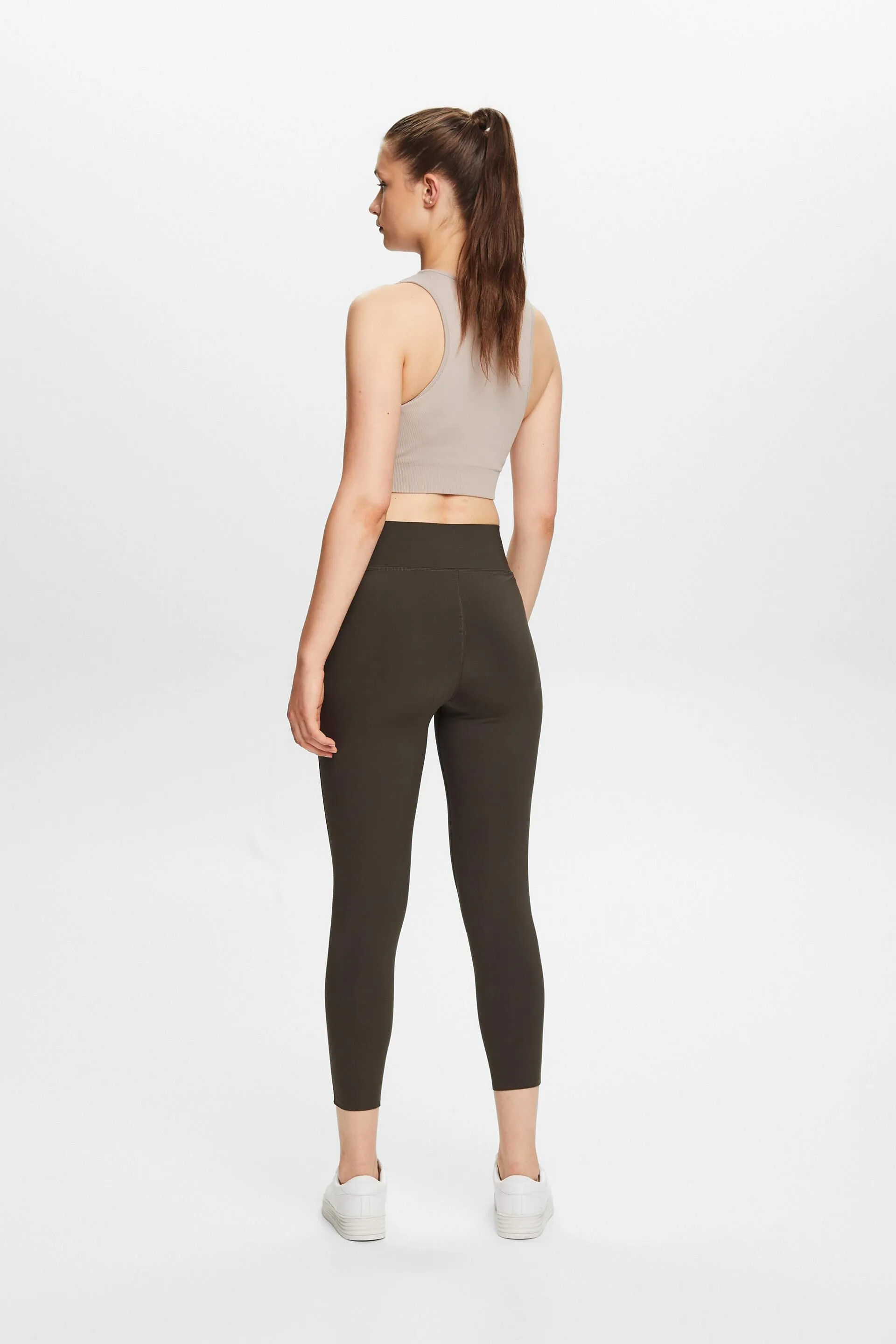 RECICLADOS: LEGGINGS DEPORTIVOS CON TECNOLOG&IACUTE;A EDRY