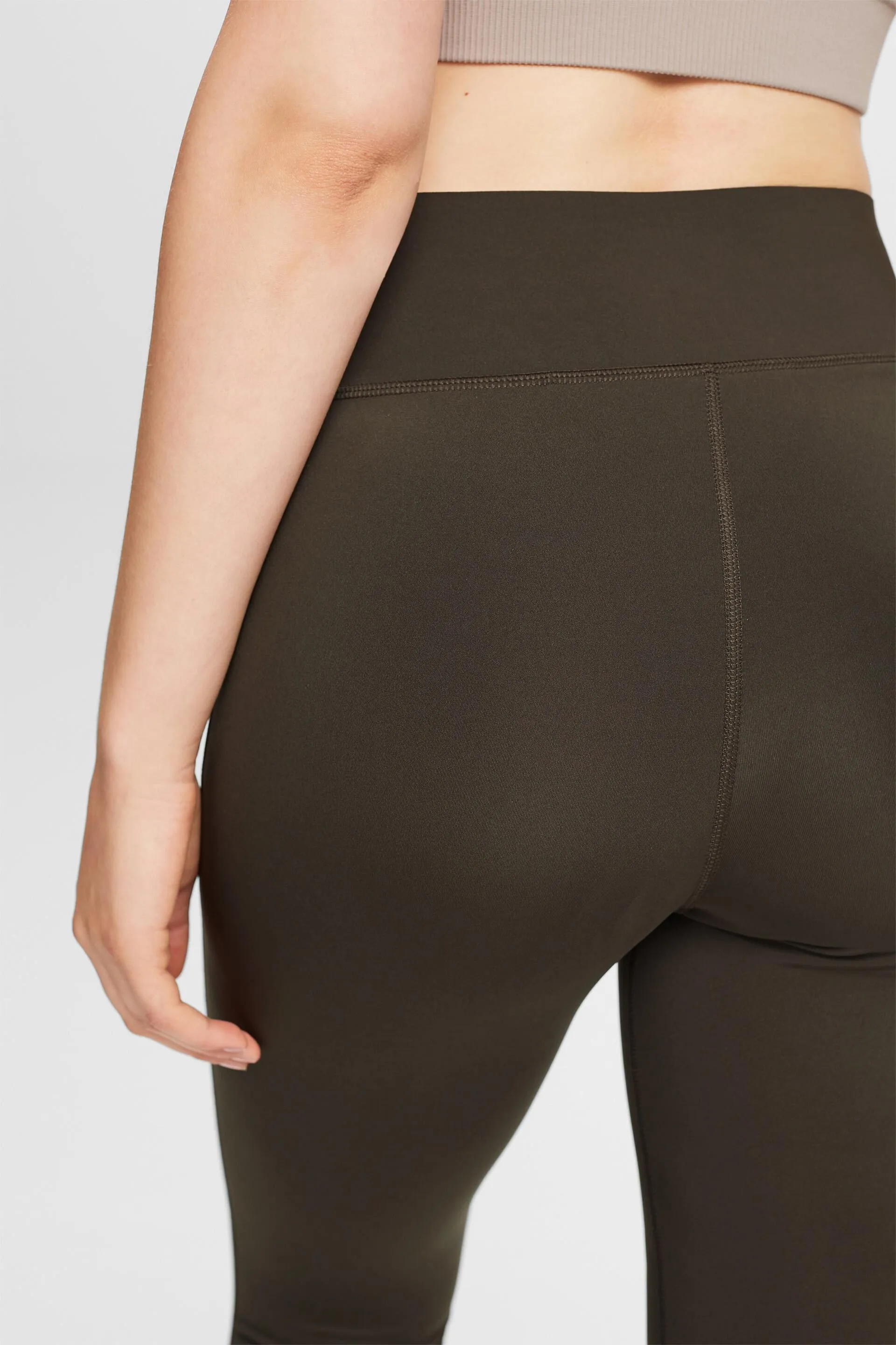 RECICLADOS: LEGGINGS DEPORTIVOS CON TECNOLOG&IACUTE;A EDRY