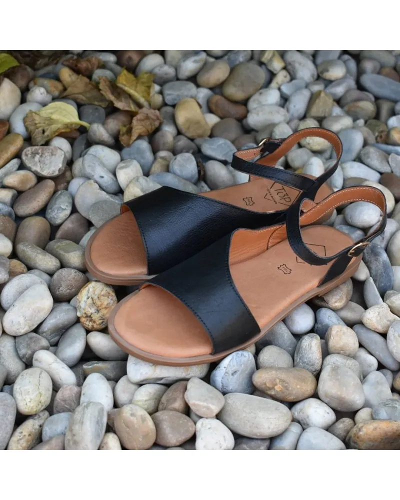 Sandalia de piel plana 21615 negra TOP3SHOES