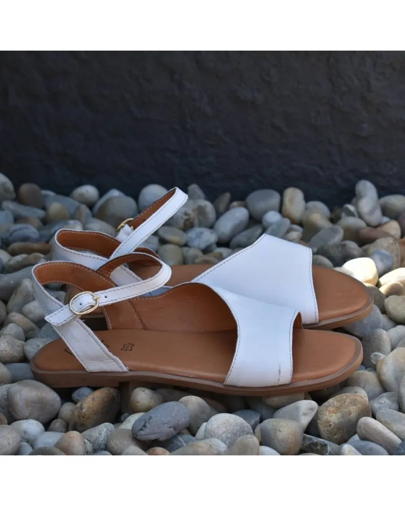 Sandalia de piel plana 21615 negra TOP3SHOES