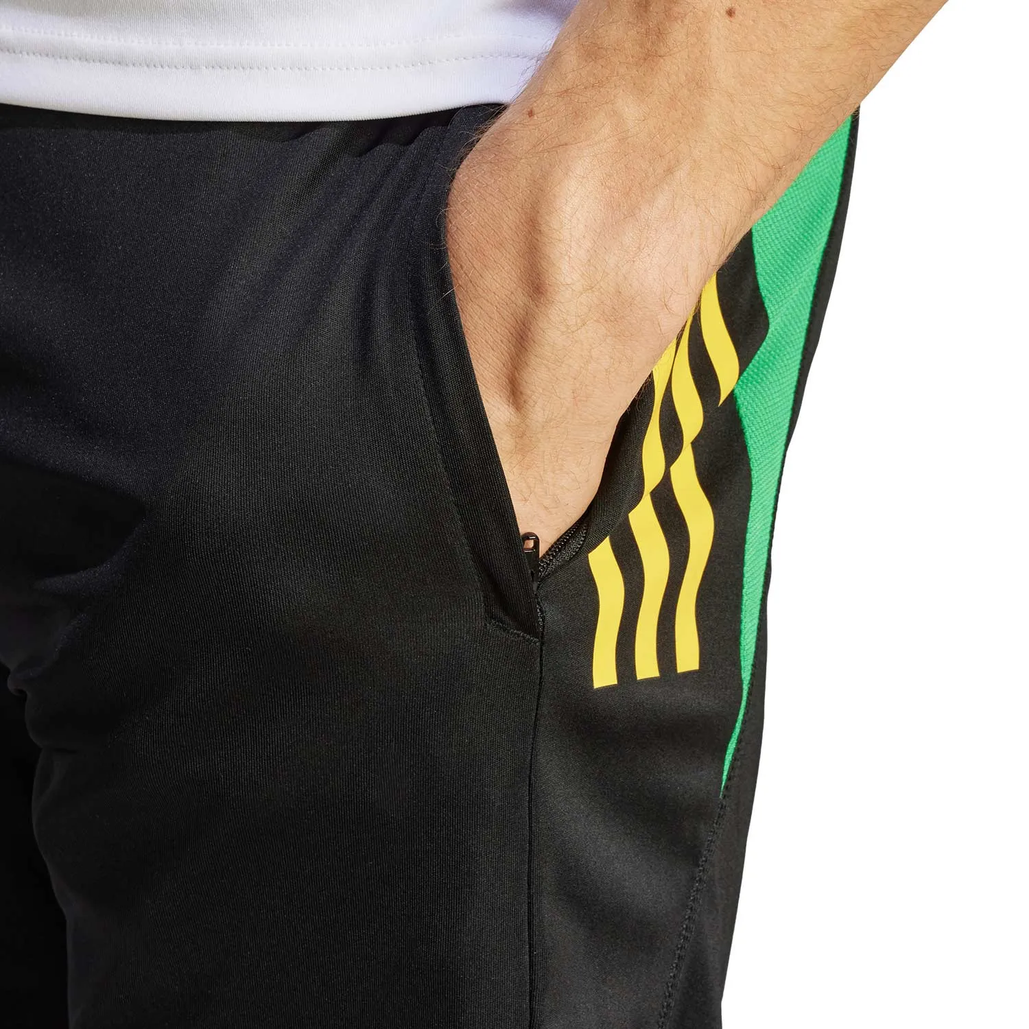 Short adidas Jamaica entrenamiento