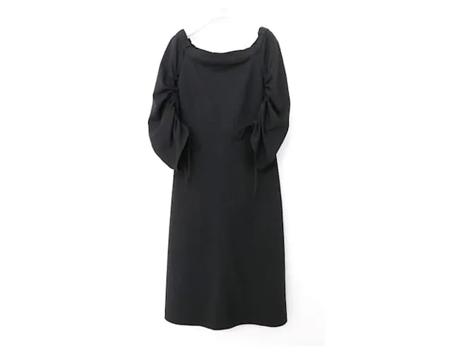 Tibi vestido de crepé negro con hombros descubiertos 