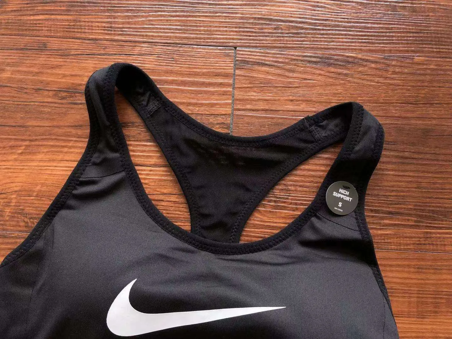 Top Nike – White & Black