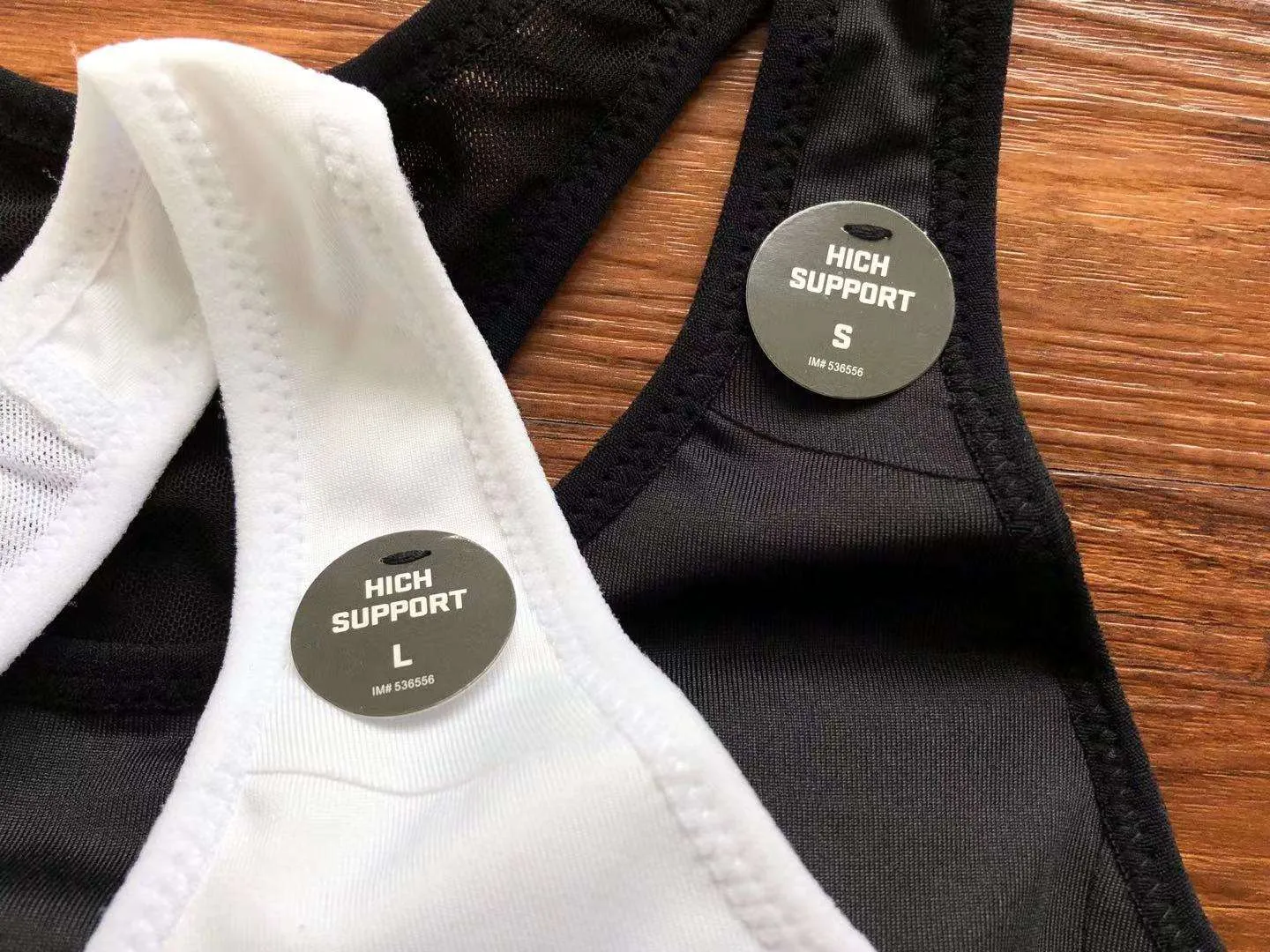 Top Nike – White & Black