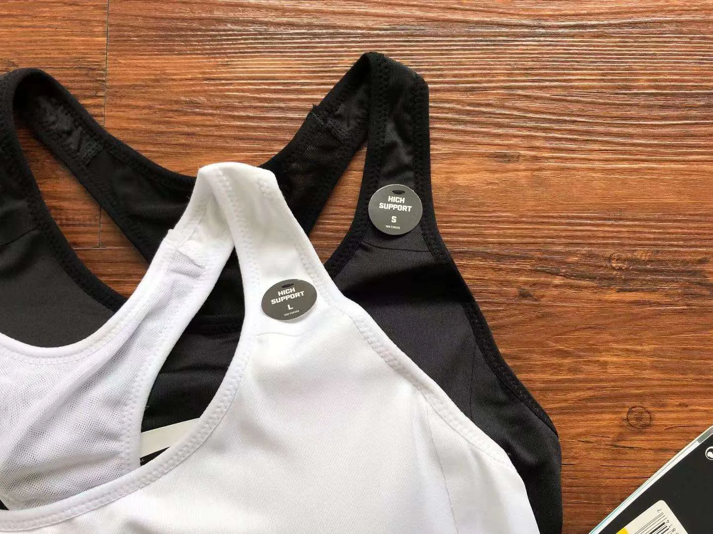 Top Nike – White & Black
